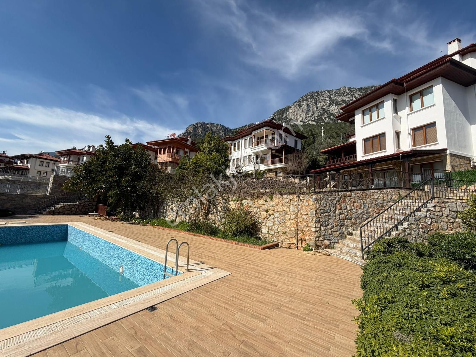 Akyakada Havuz & Orman Manzaralı Özel Girişli Triplex Villa - Görsel 10
