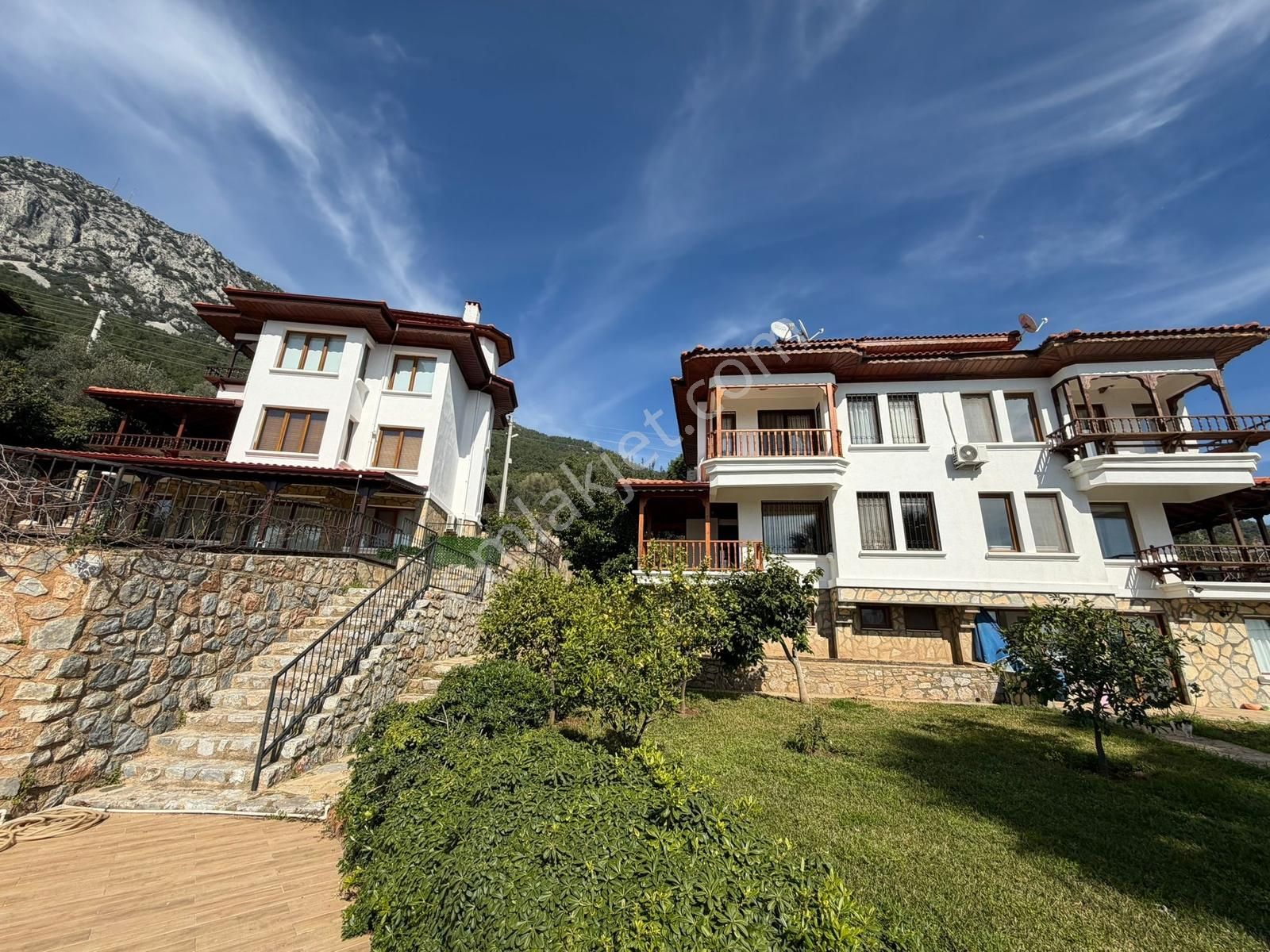 Akyakada Havuz & Orman Manzaralı Özel Girişli Triplex Villa - Görsel 3