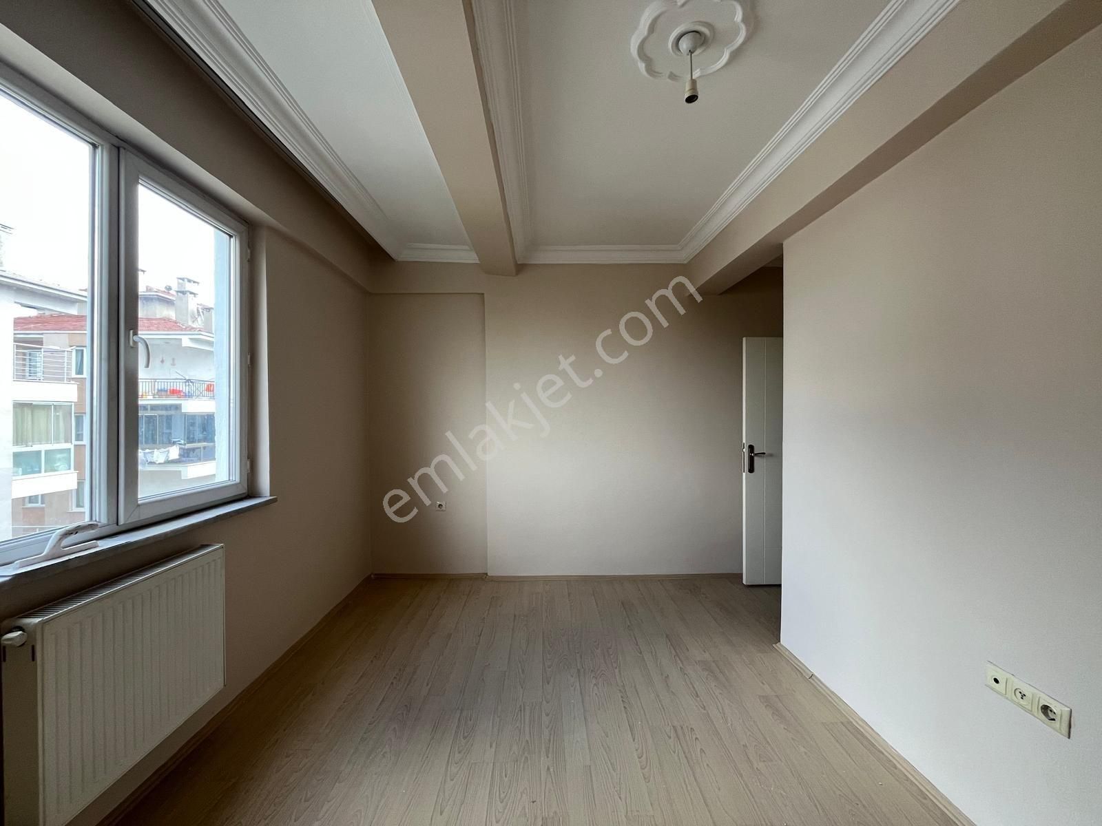 Ekerden Balsu Bulvarında Geniş 3+1 Aile Apartmanında Kiralık - Görsel 32