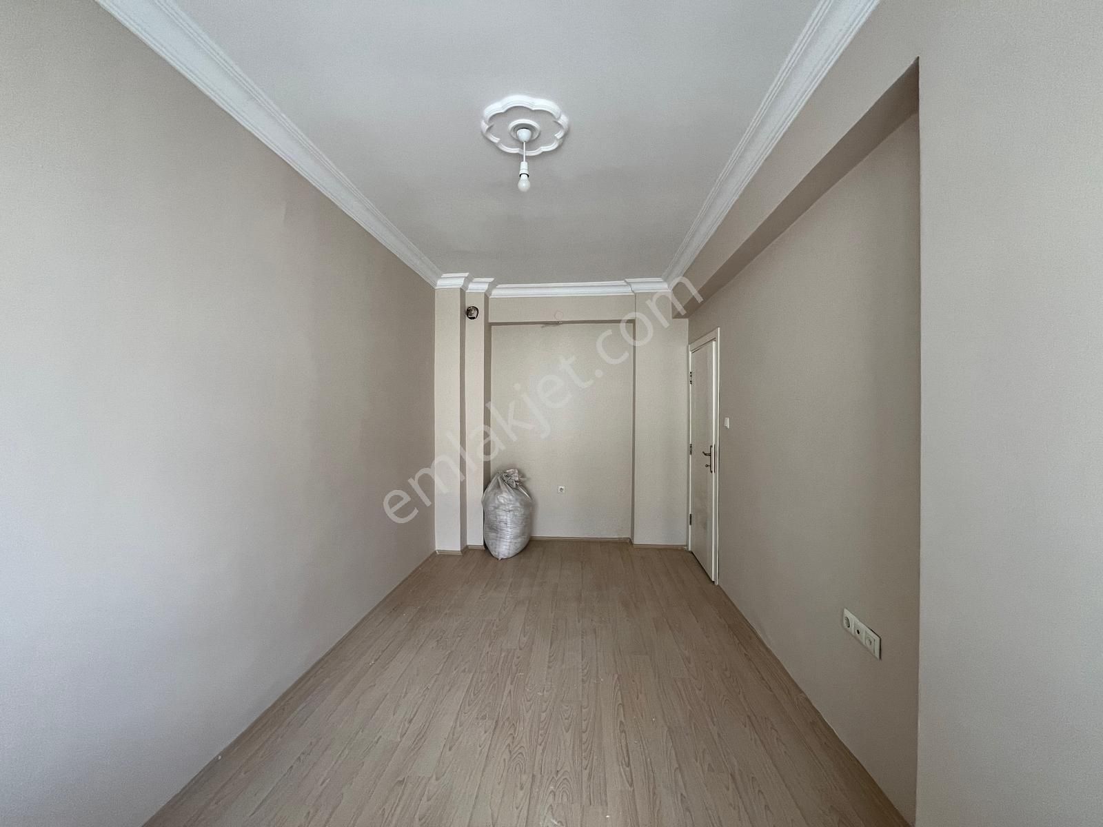 Ekerden Balsu Bulvarında Geniş 3+1 Aile Apartmanında Kiralık - Görsel 10