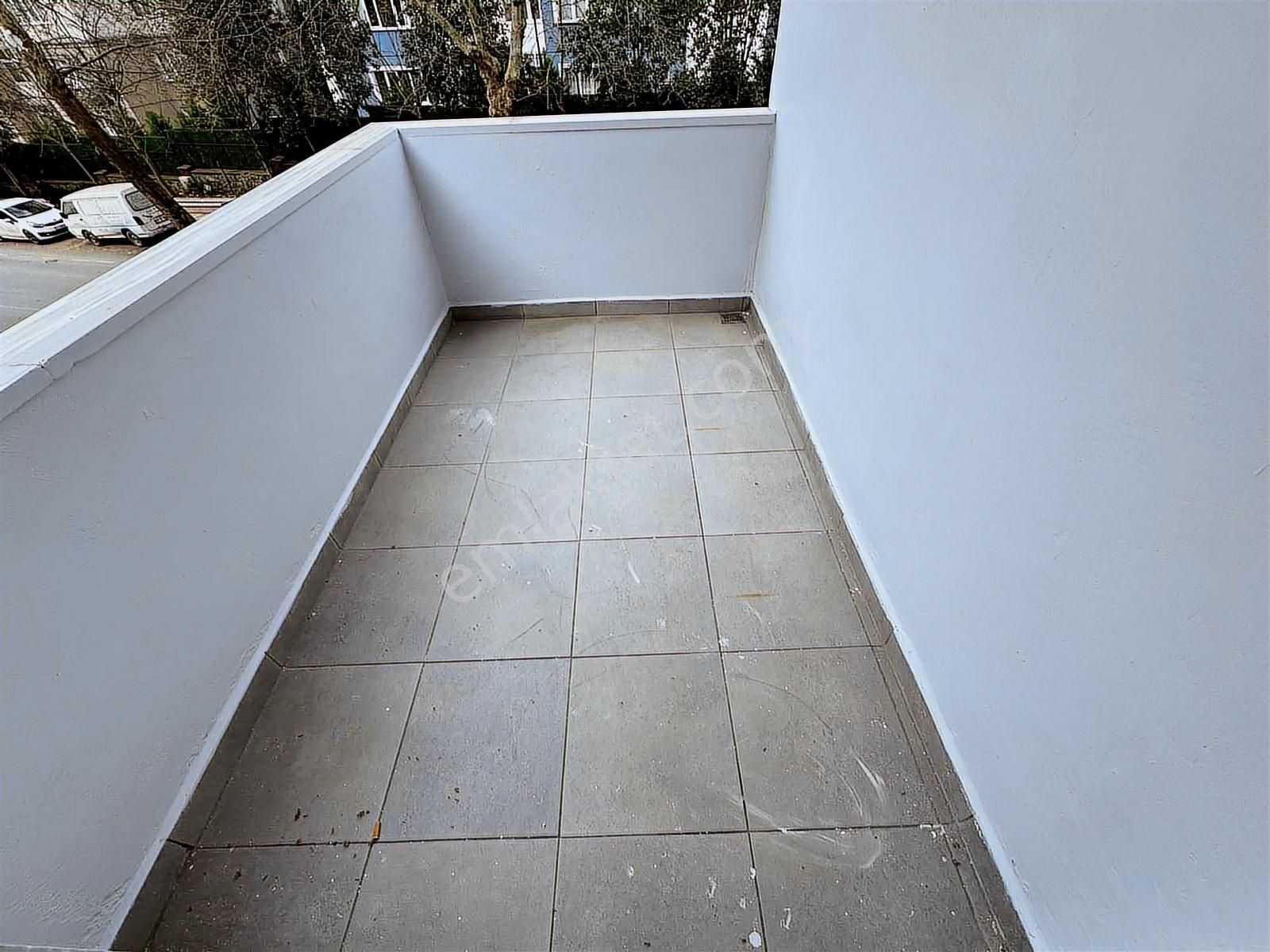 Taşdelen Merkezde Kiralık 3+1 1.kat 130m2 Daire - Görsel 18