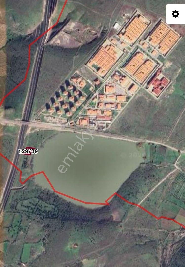 İzmir Aliağa Bahçedere Köyü Mevkiinde Göl Kenarı (bozgöl) 2.560+ M2 Muhteşem Arazi - Görsel 3