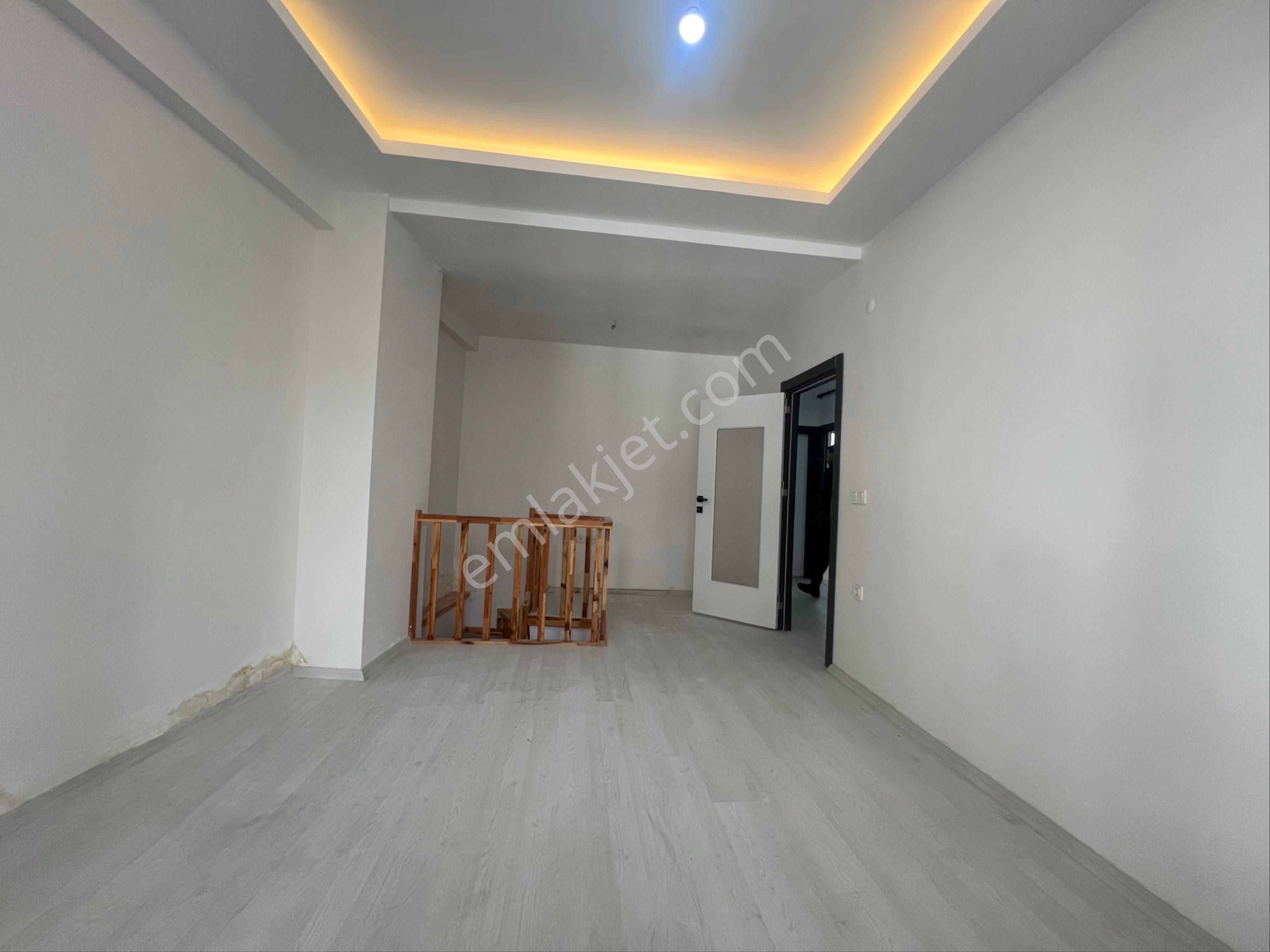 Arnavutköy Merkezde 2+2 Sıfır Ters Dubleks - Görsel 17