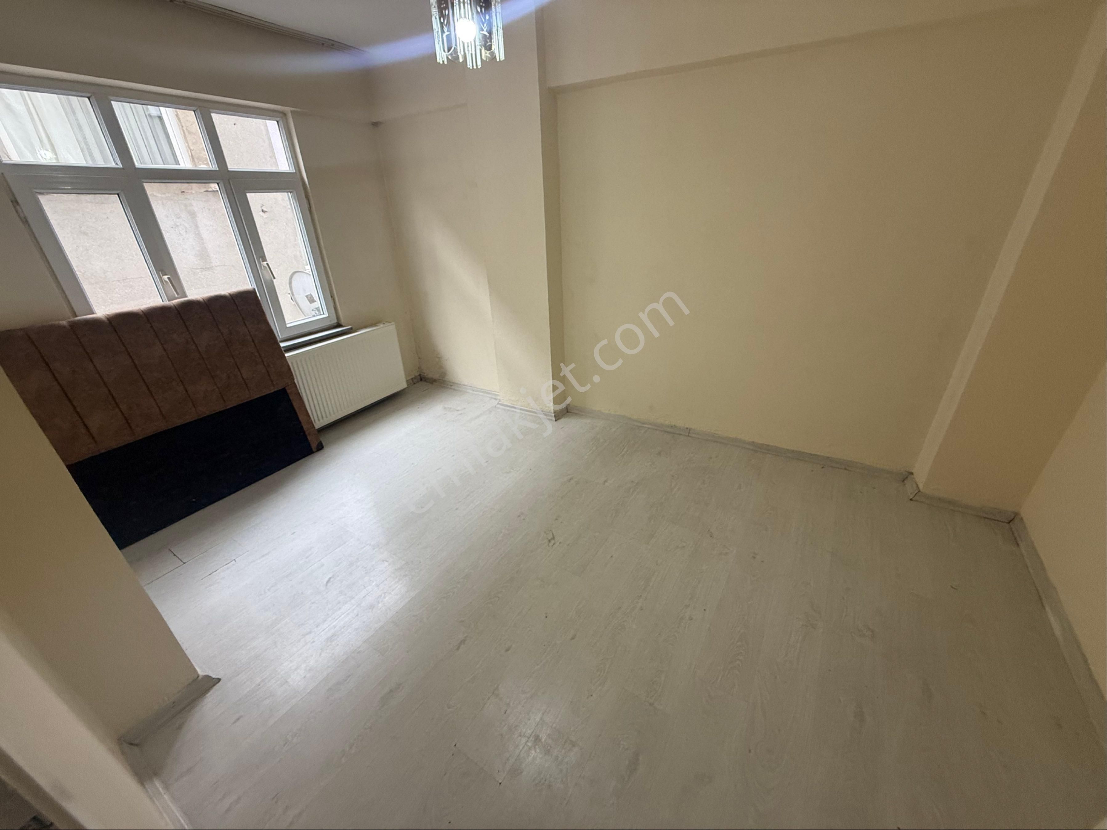 50. Yıl Mah 2+1 95 M2 2. Kat Temiz Masrafsız Kiralık Daire - Görsel 13