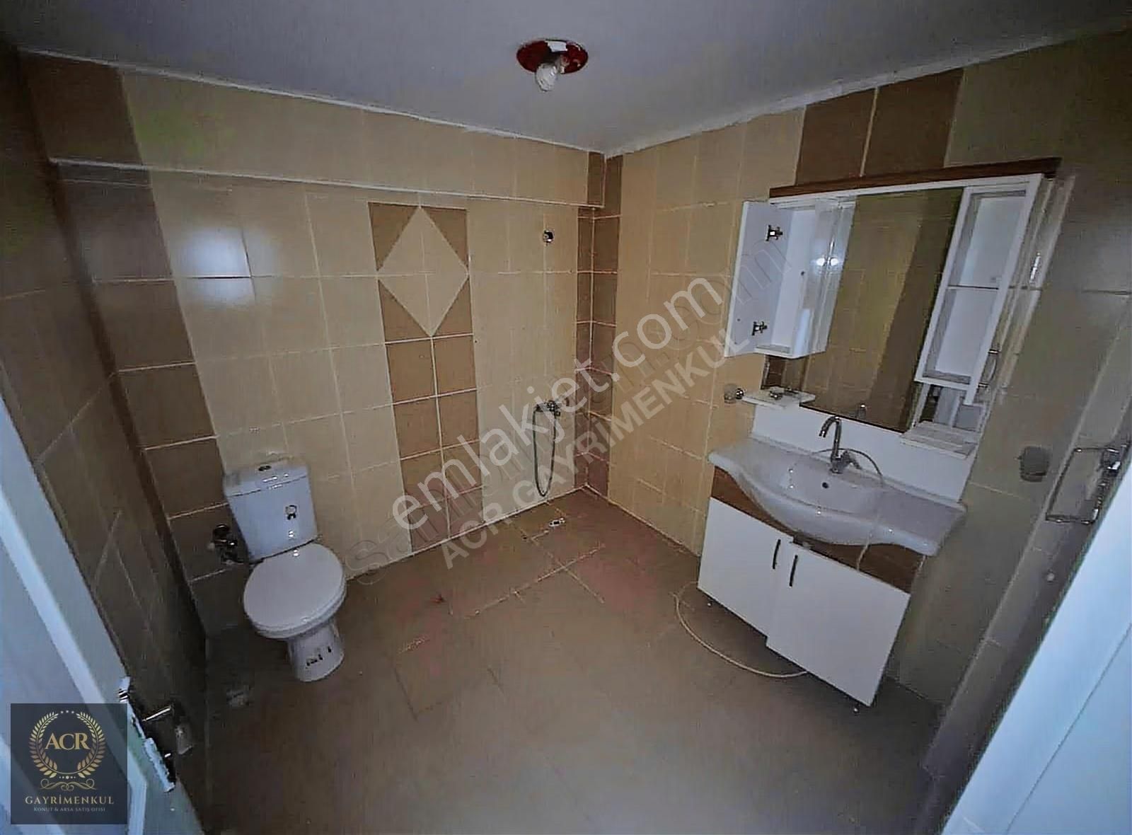 Acr'den Seyitler Cad. Yakını Emsalsiz Fiyatıyla 1. Kat 3+1 Daire - Görsel 4