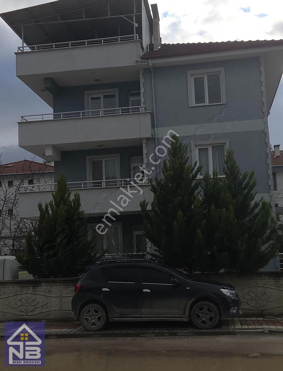 İnegöl Kozluca'da 4 Cephe, Çift Balkon, Merkeze Yürüme Mesafesin