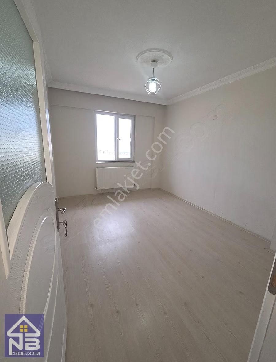 İnegöl Kozluca'da 4 Cephe, Çift Balkon, Merkeze Yürüme Mesafesin - Görsel 9