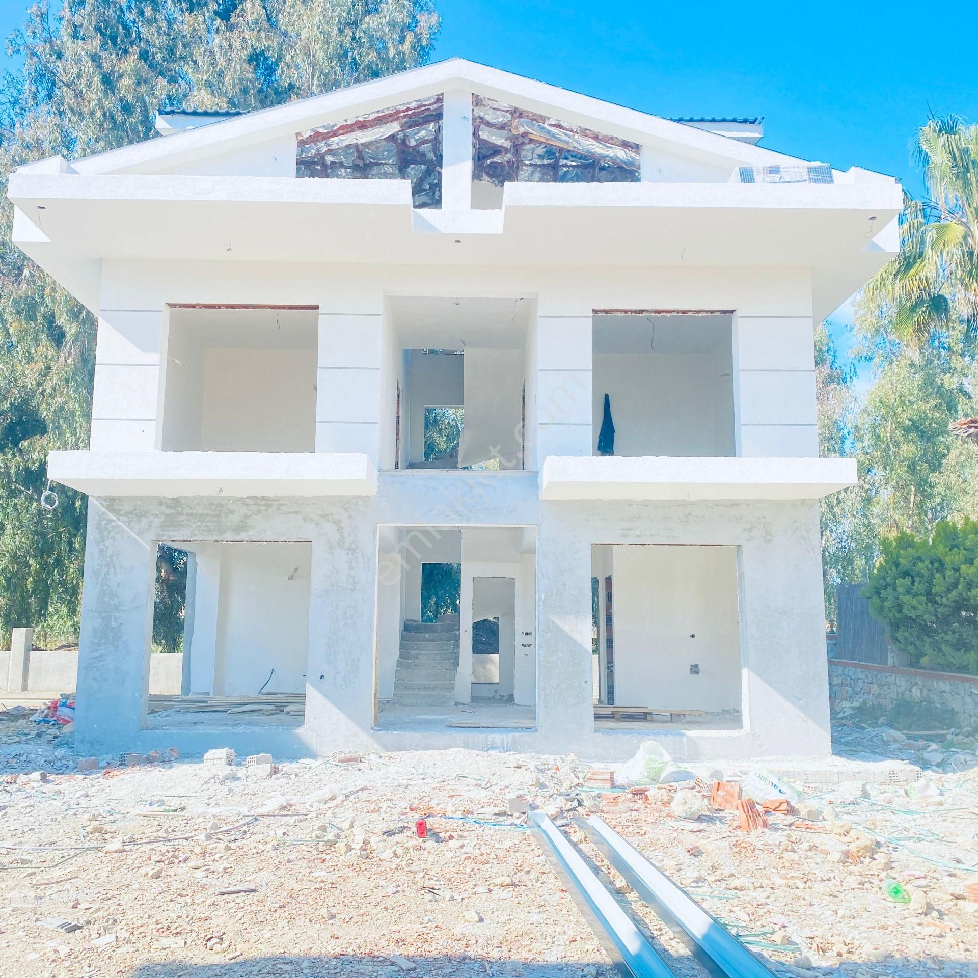 Stop’tan Foça 355m² Arsa Paylı Denize 350m 4+1 Tripleks Villa - Görsel 2