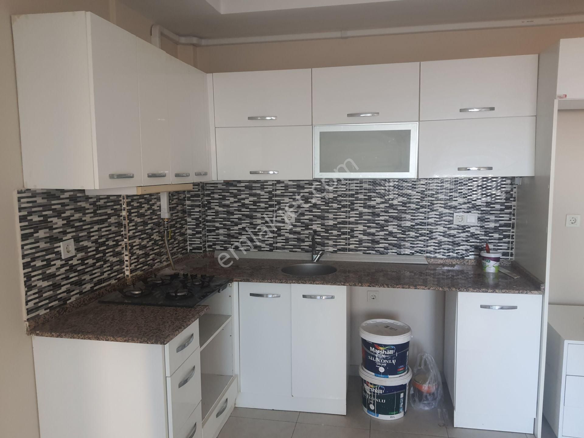 Kuşadası Değirmendere'de Havuzlu, 3+1, Giriş Kat Kiralık Daire - Görsel 24