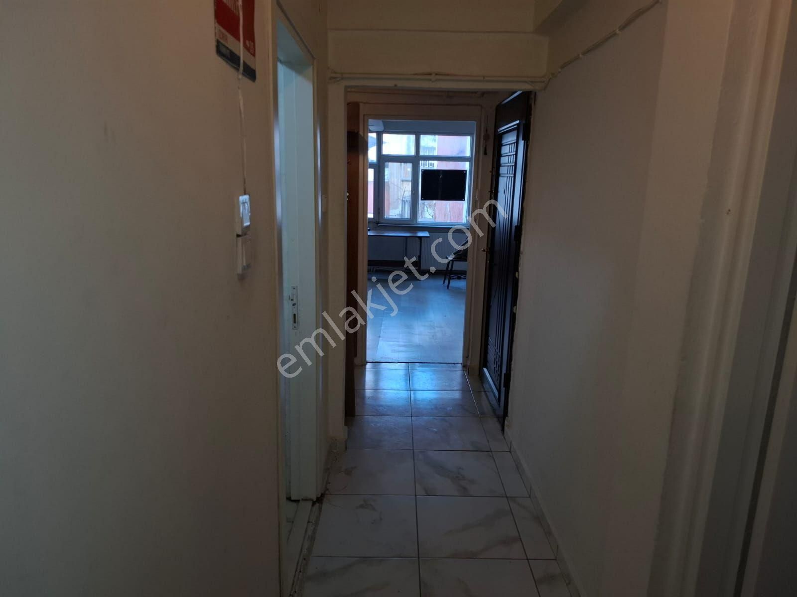 Kadıköy Osmanağa’da Kiralık / Ferah 2+1 / Metroya 5 Dakika! - Görsel 3