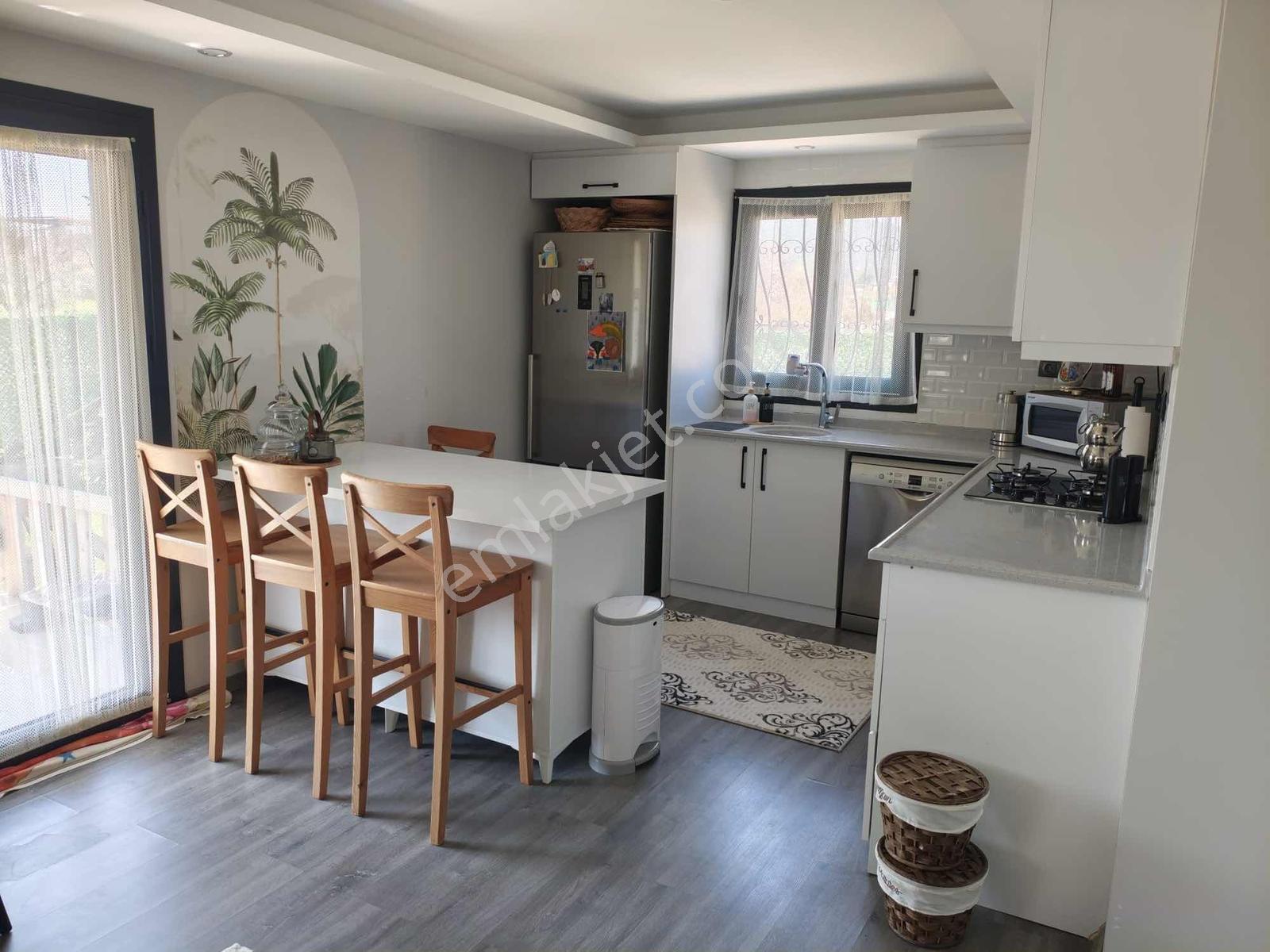 Bal Gayrimenkul-yeniköy'de Cadde Üzeri 300m2 İçinde Prefabrik Ev - Görsel 4