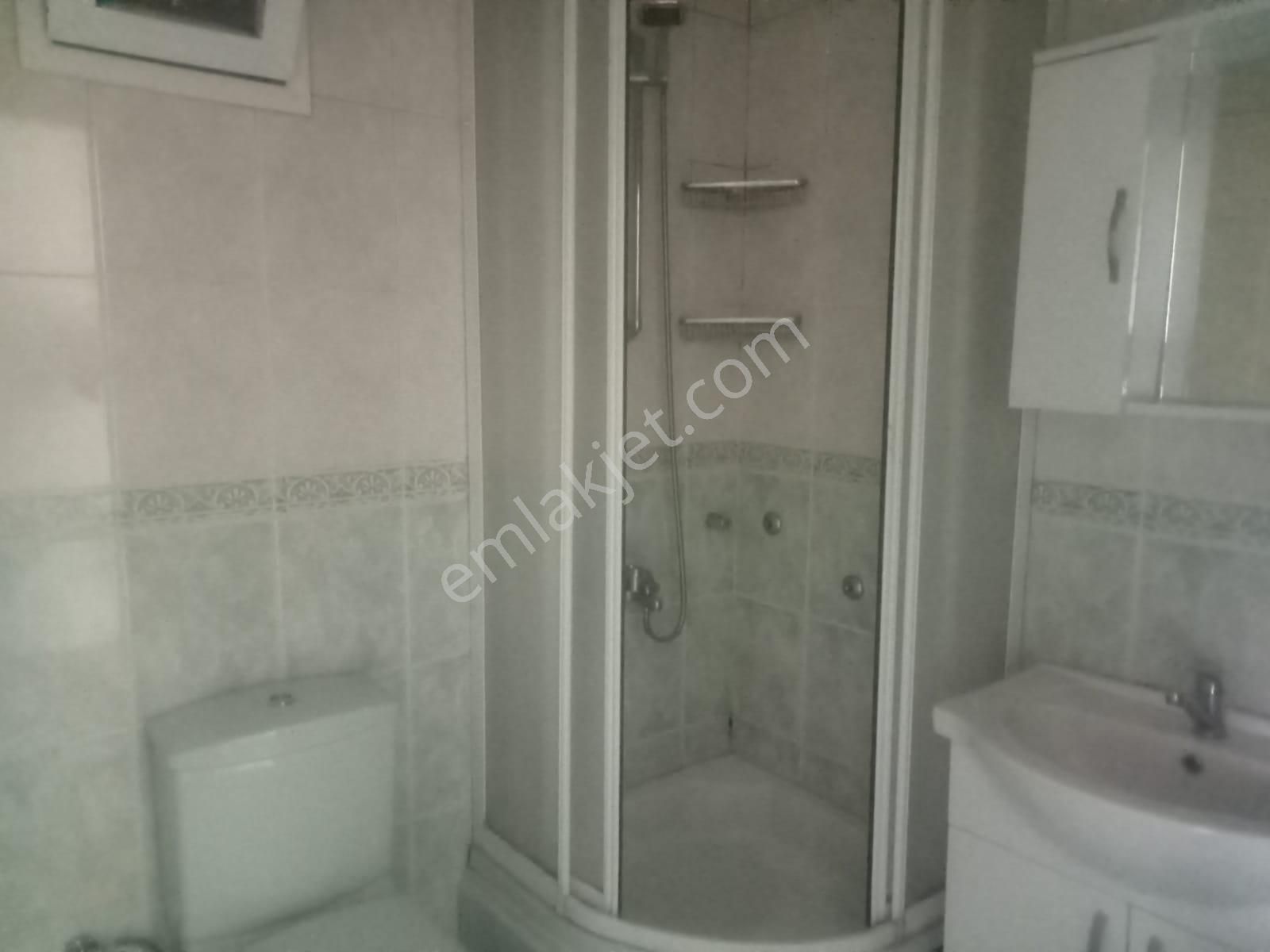 Bahçelievler Azerbeycan Cad Üzerinde 3. Kat Kombili 2+1 Kiralık Daire - Görsel 2