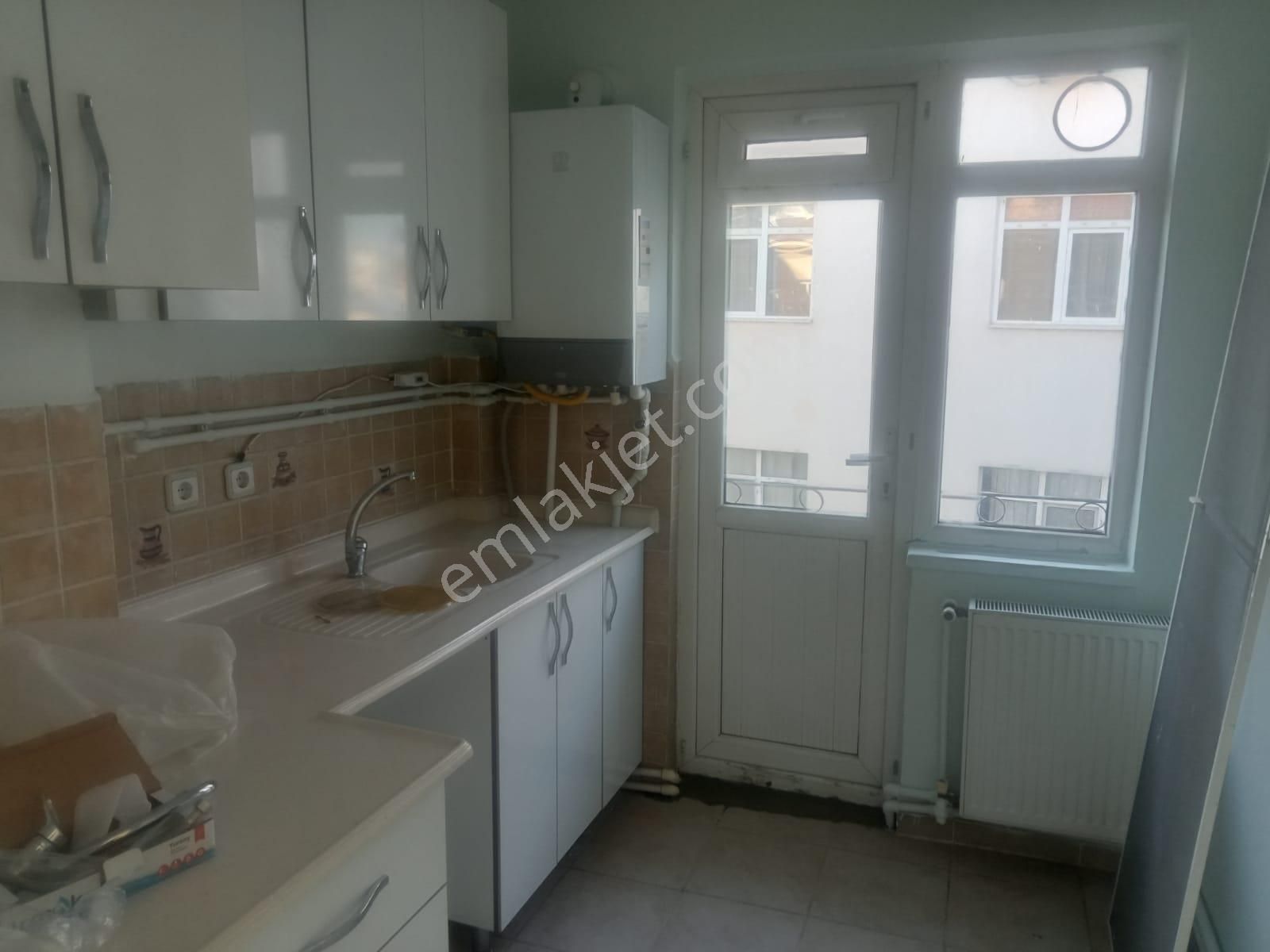 Bahçelievler Azerbeycan Cad Üzerinde 3. Kat Kombili 2+1 Kiralık Daire - Görsel 6