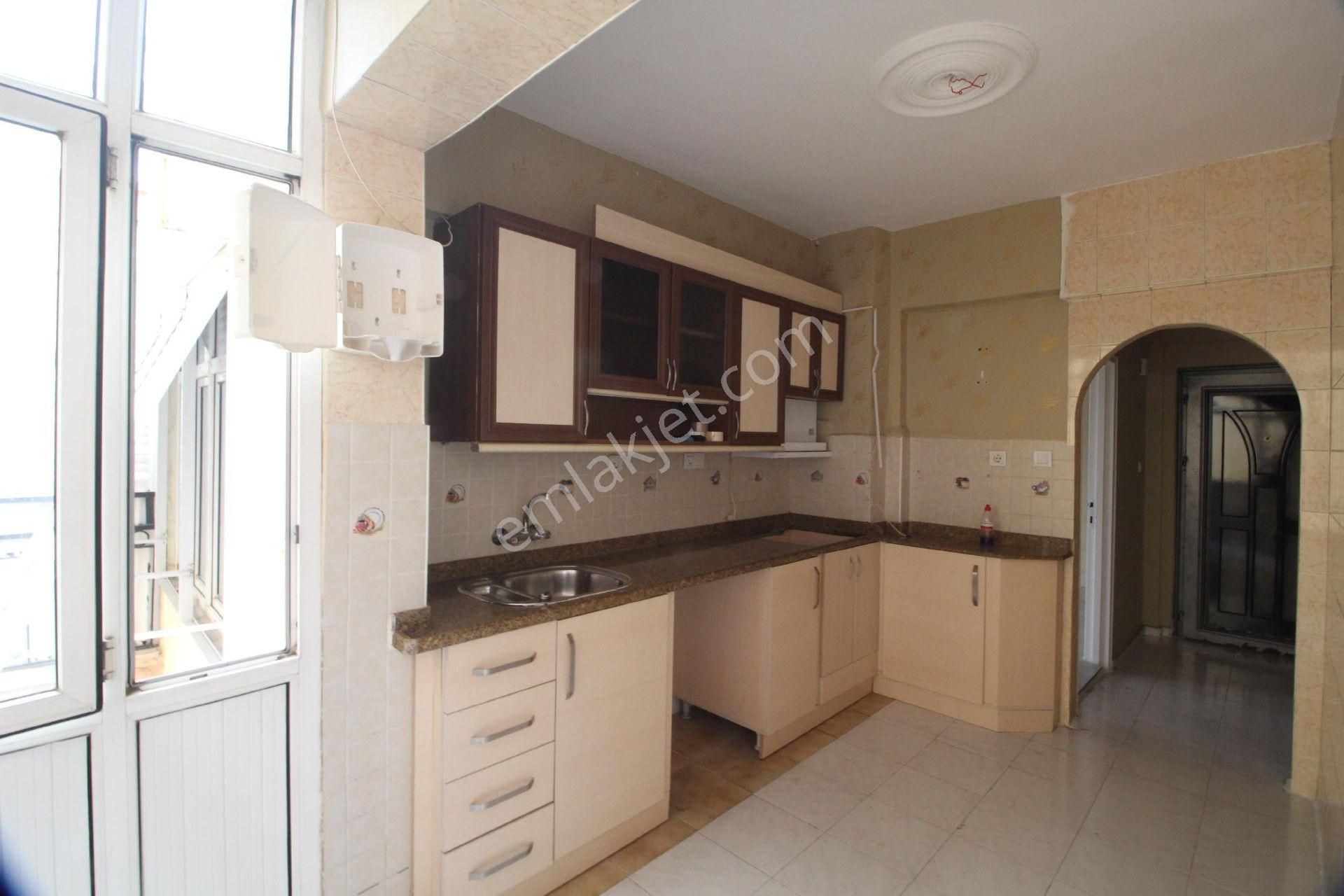 Saray Mah Merkezde Ve Teleferiğa 50 M 2+1 Boş Uzun Dönem Kıralık Daire - Görsel 6