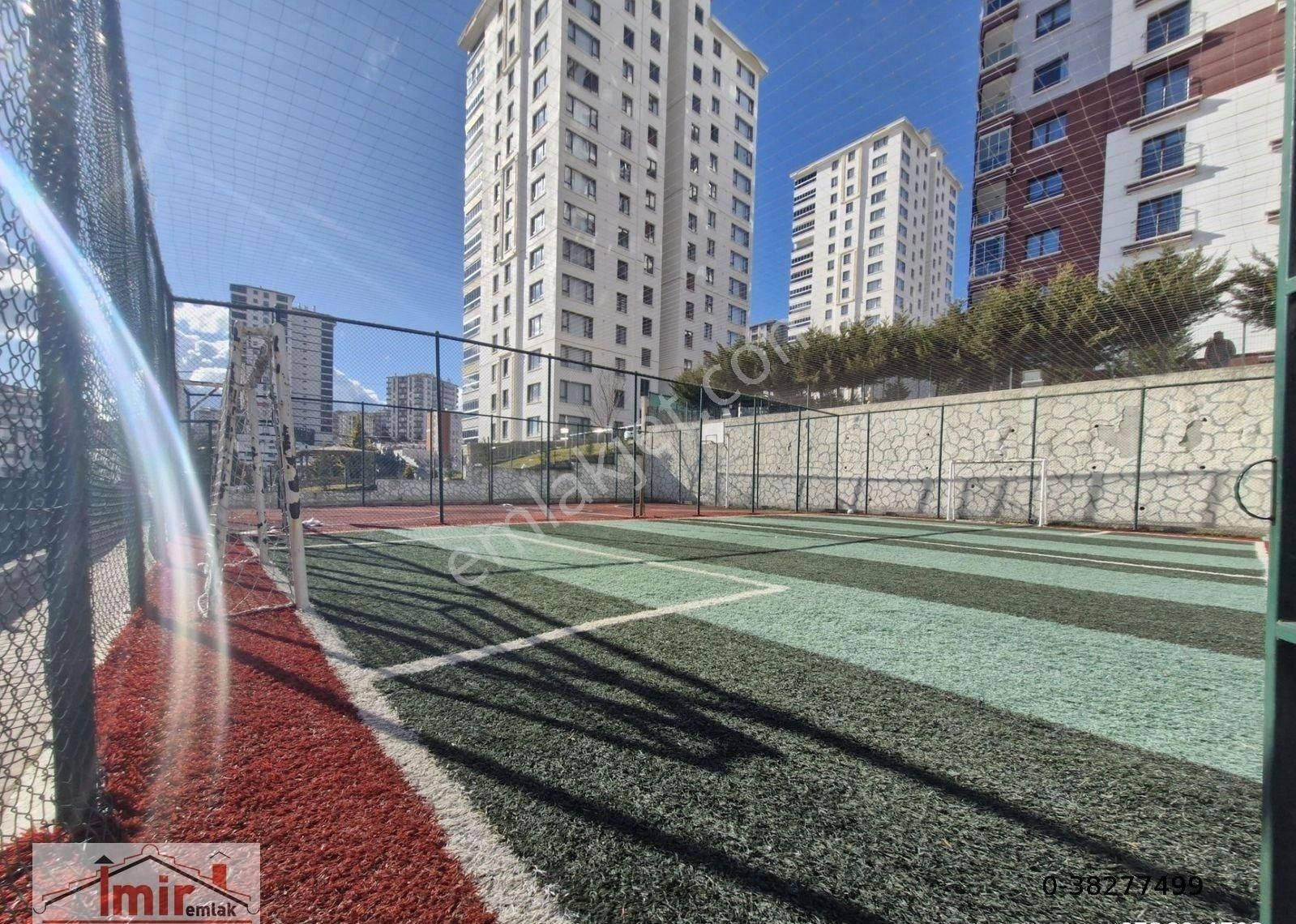 İmir Emlak'tan 4+1 Şehir Manzaralı G.odalı 17.kat Yapılı Daire