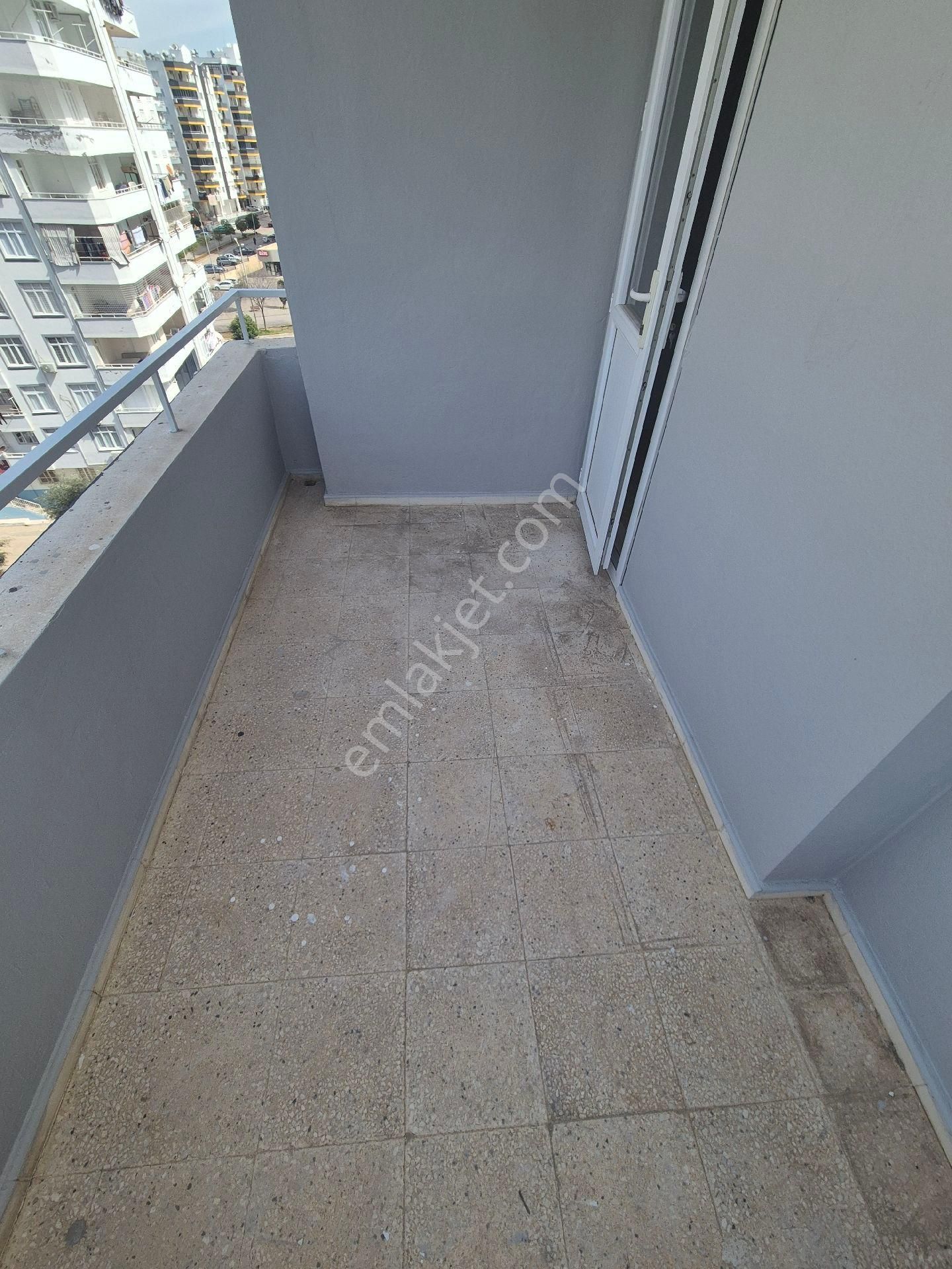 Huzurevlerinde 3+1 Kapalı Mutfak Merkezi Konumda Geniş Oturumlu Kiralık Daire - Görsel 24