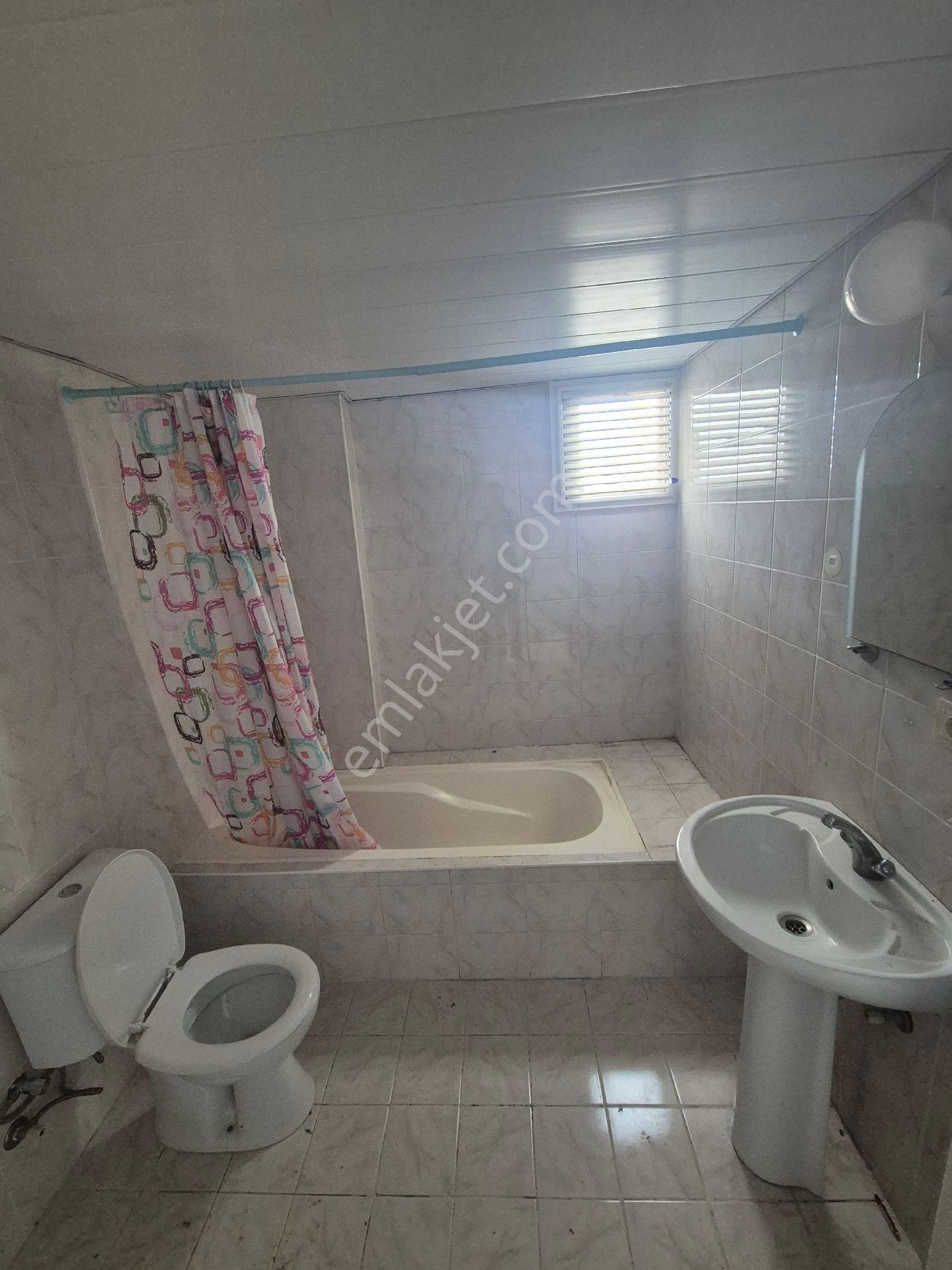Huzurevlerinde 3+1 Kapalı Mutfak Merkezi Konumda Geniş Oturumlu Kiralık Daire - Görsel 26