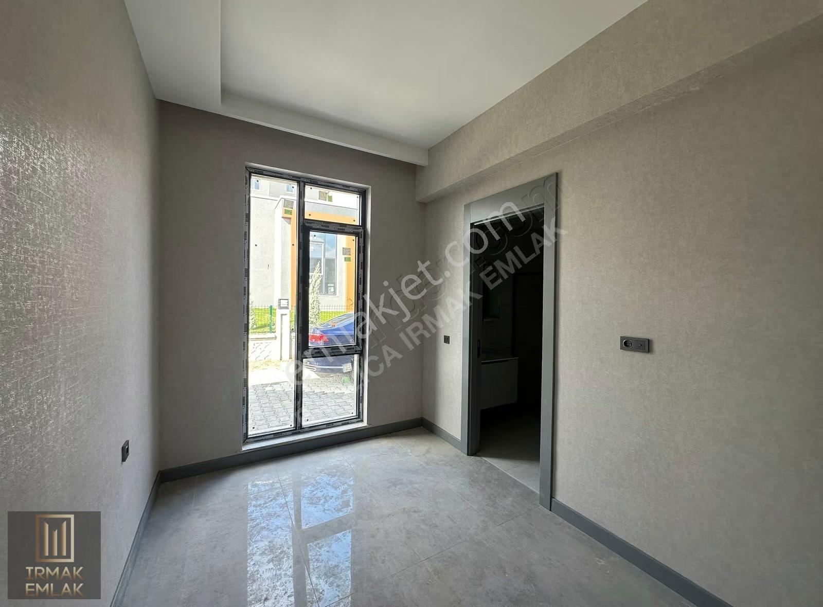 Bağlıca'nın En Nezih Bölgesinde Tek Kat 4+1 Satılık Villa - Görsel 8