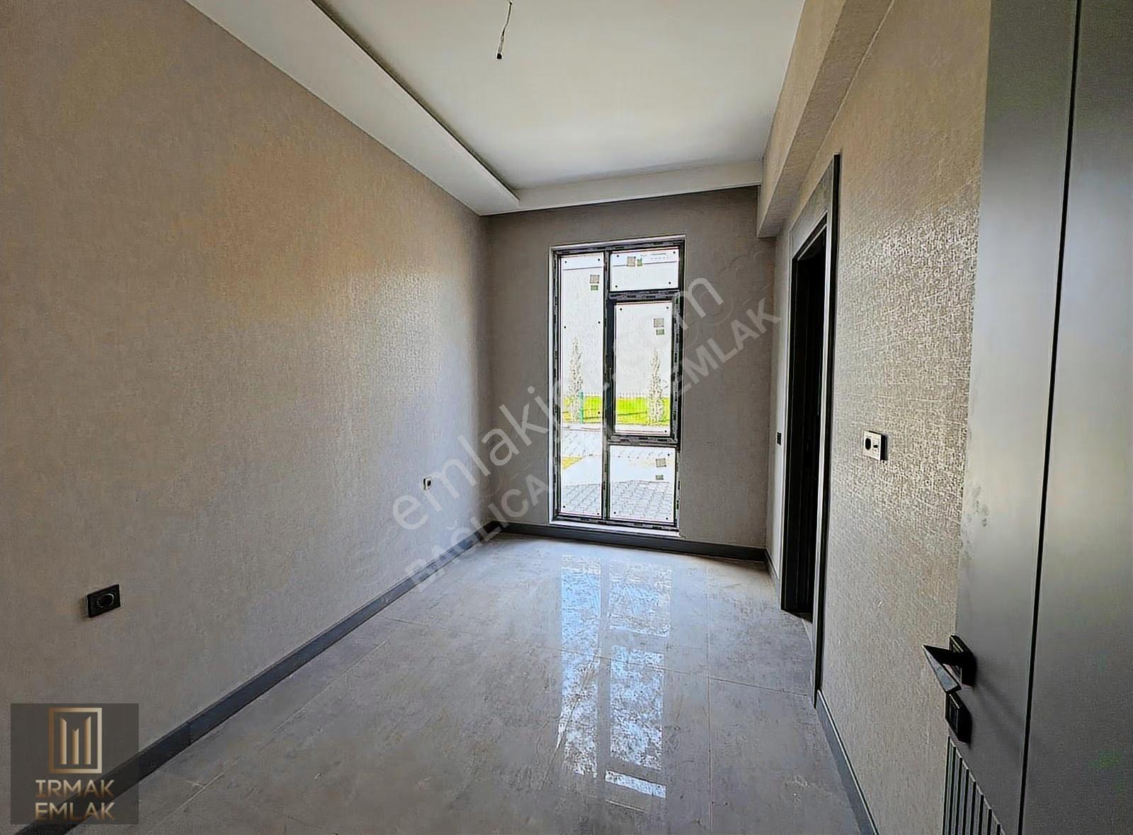 Bağlıca'nın En Nezih Bölgesinde Tek Kat 4+1 Satılık Villa - Görsel 14