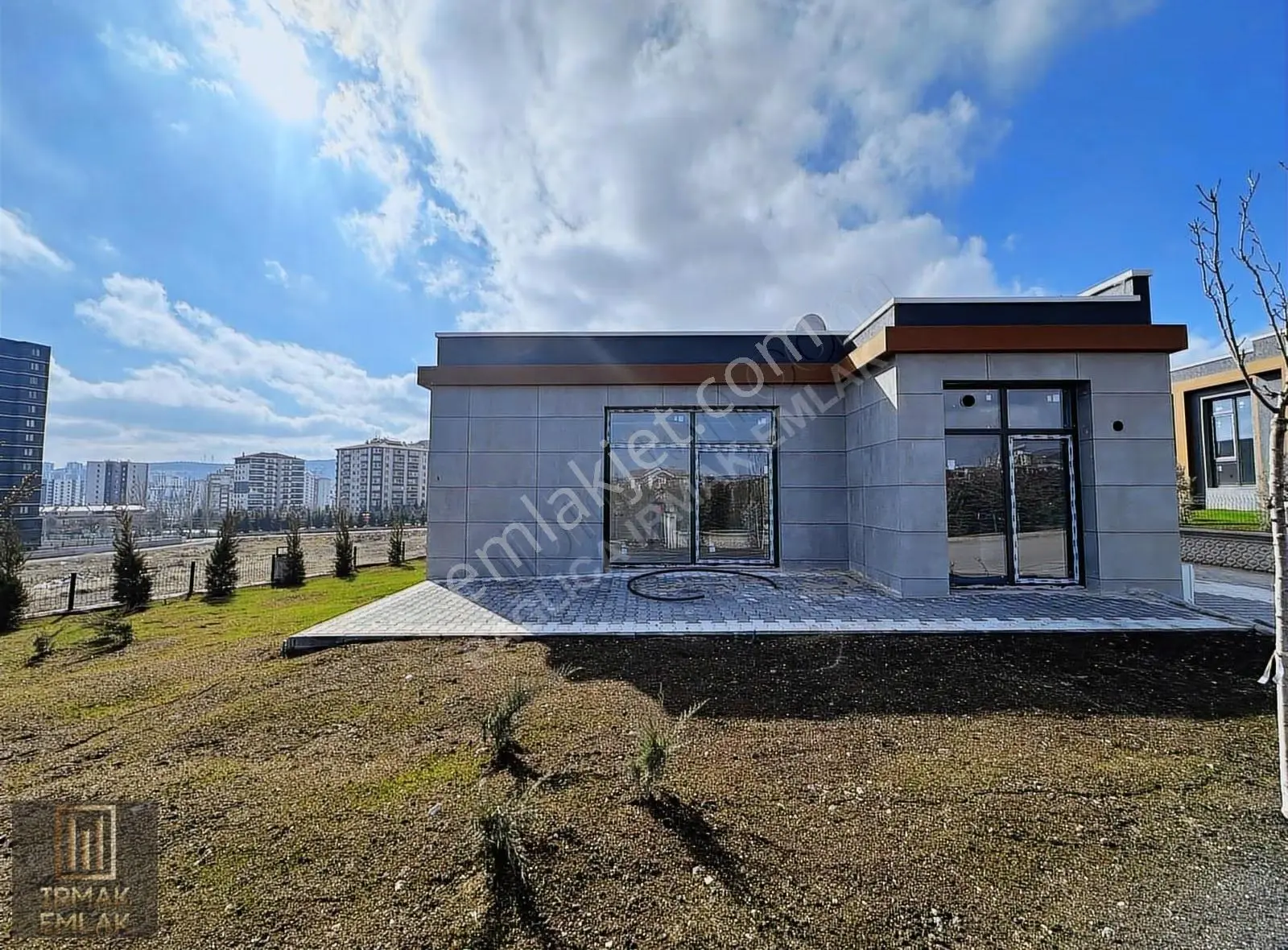 Bağlıca'nın En Nezih Bölgesinde Tek Kat 4+1 Satılık Villa - Görsel 2