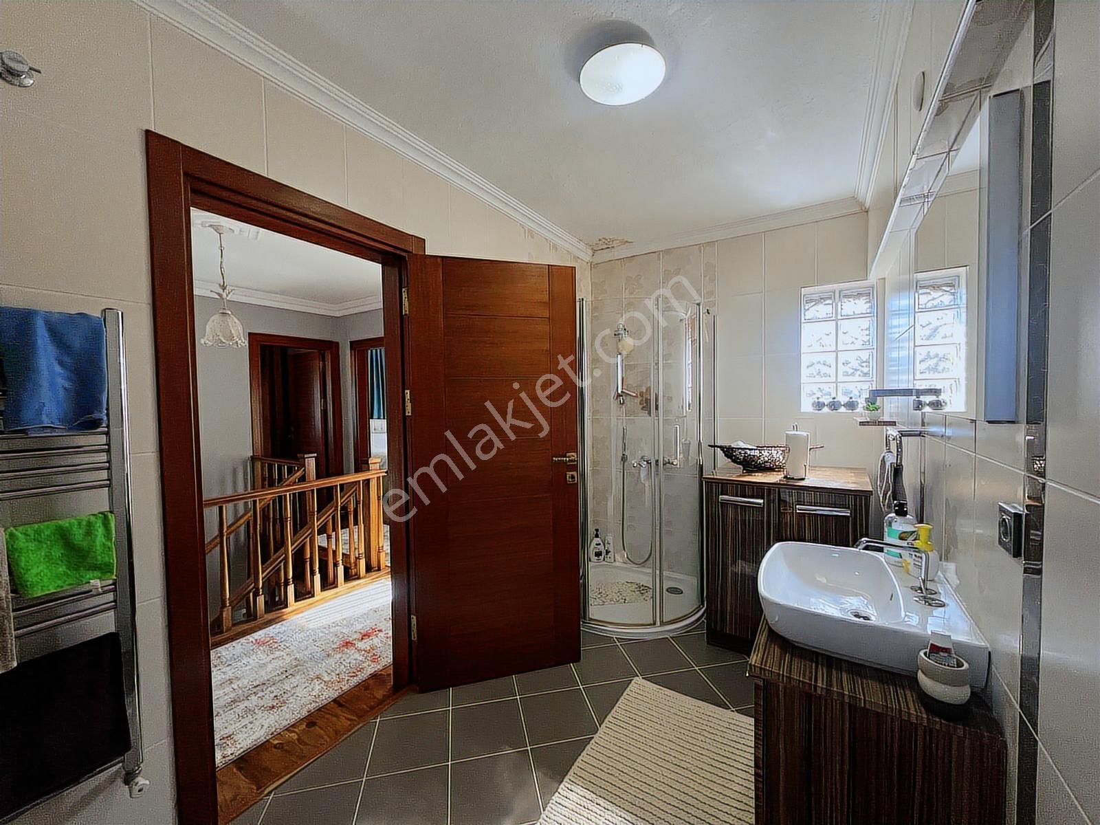 Sapanca Bağdat Caddesinde 3+1 Satılık Site İçi Villa - Görsel 24