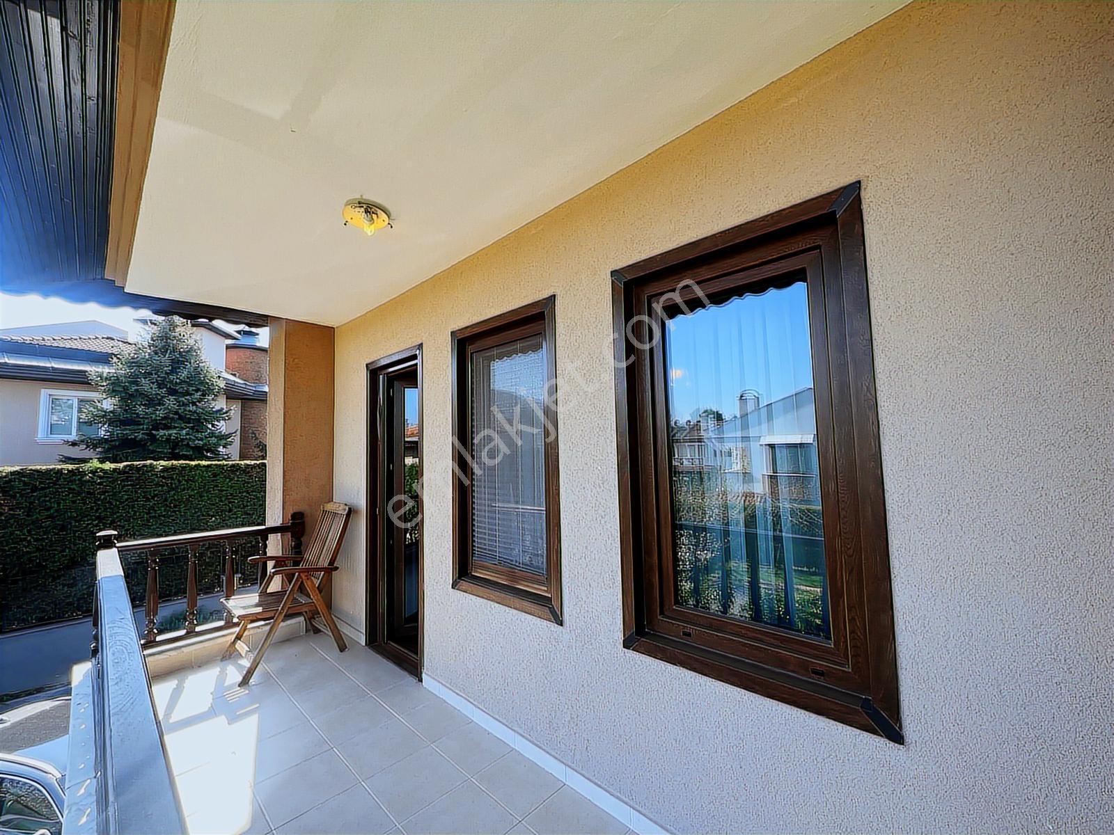 Sapanca Bağdat Caddesinde 3+1 Satılık Site İçi Villa - Görsel 13