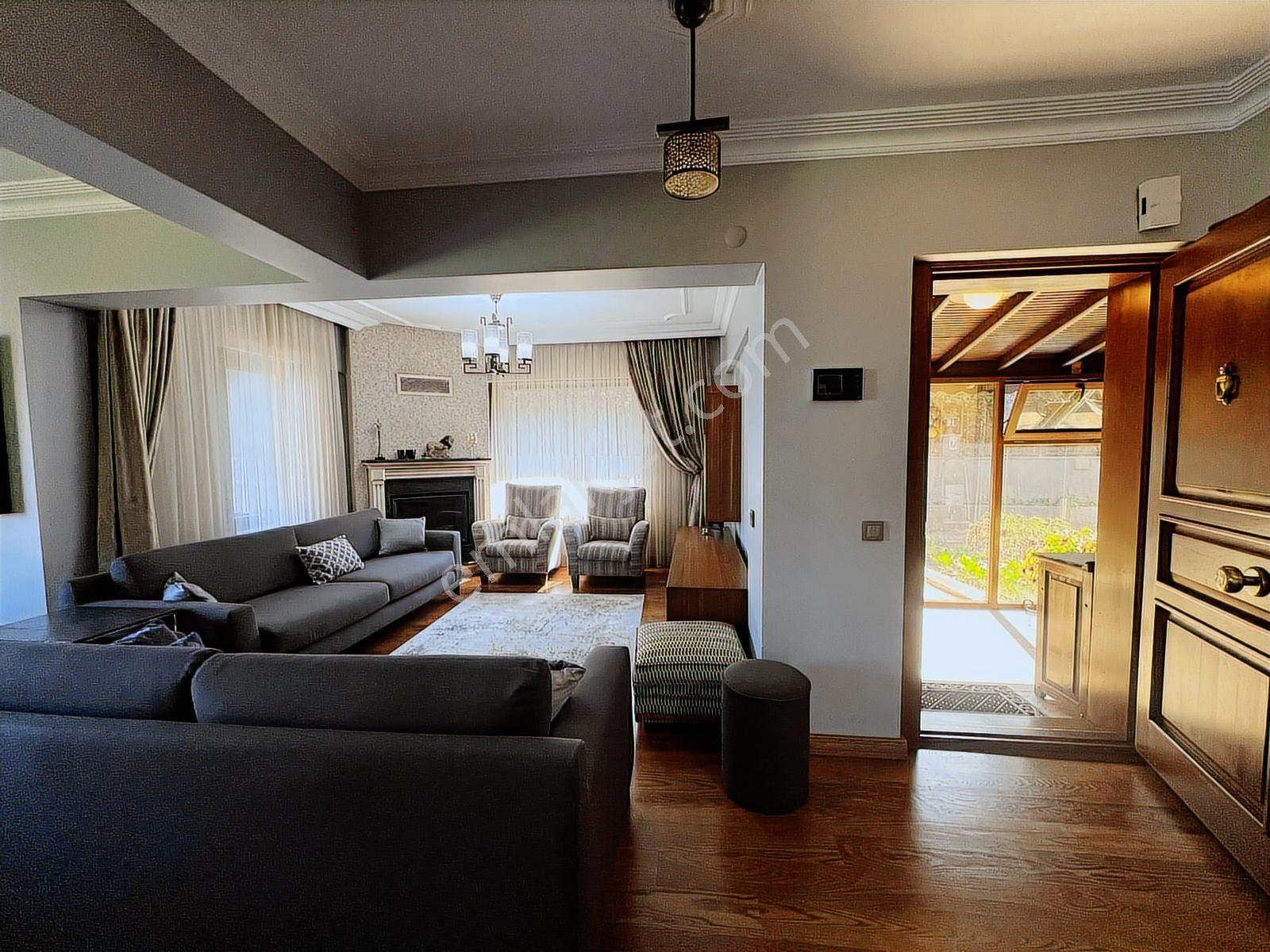 Sapanca Bağdat Caddesinde 3+1 Satılık Site İçi Villa - Görsel 17