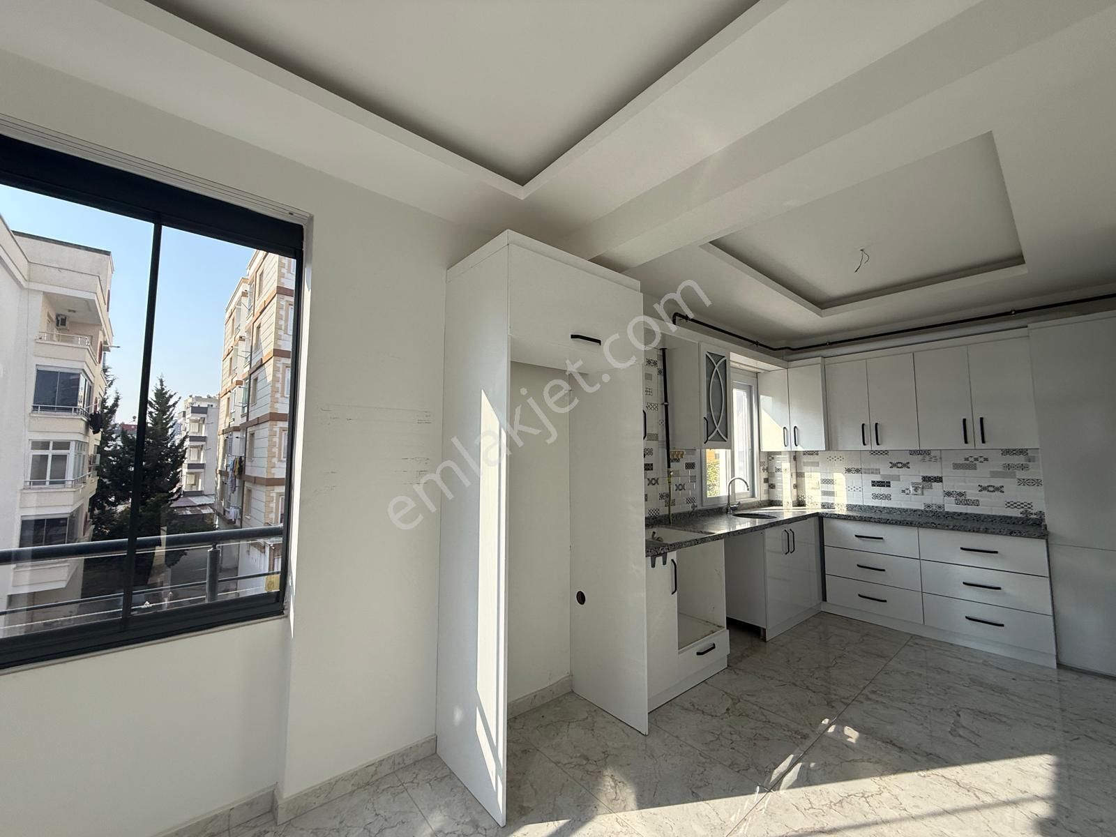 Mezitli Atatürk Mahallesi Bağımsız Mutfak Doğalgazlı Satılık 3+1 - Görsel 5