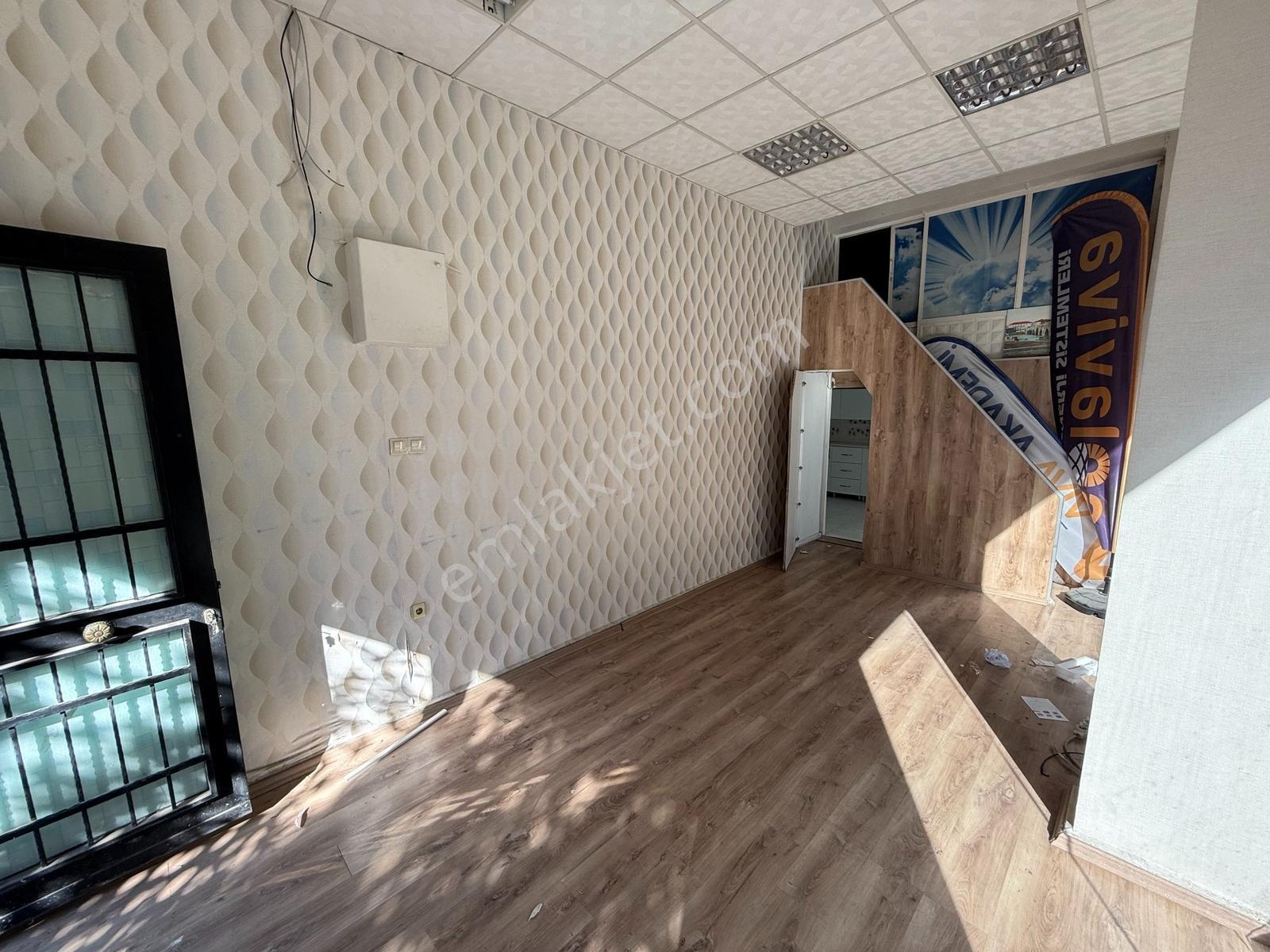 Reşatbey'de 150 M2 Zemin+bodrum+asma Kat Satılık İşyeri - Görsel 8