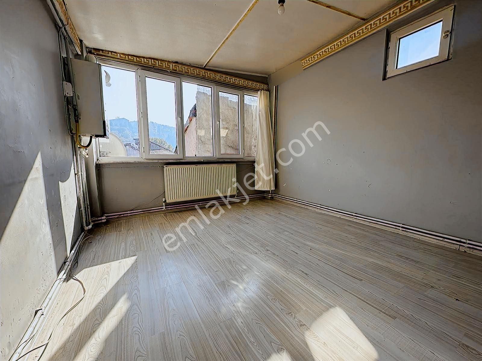 Yahşibey Mahallesinde Kaloriferli Balkonlu 1+1 Satılık Daire