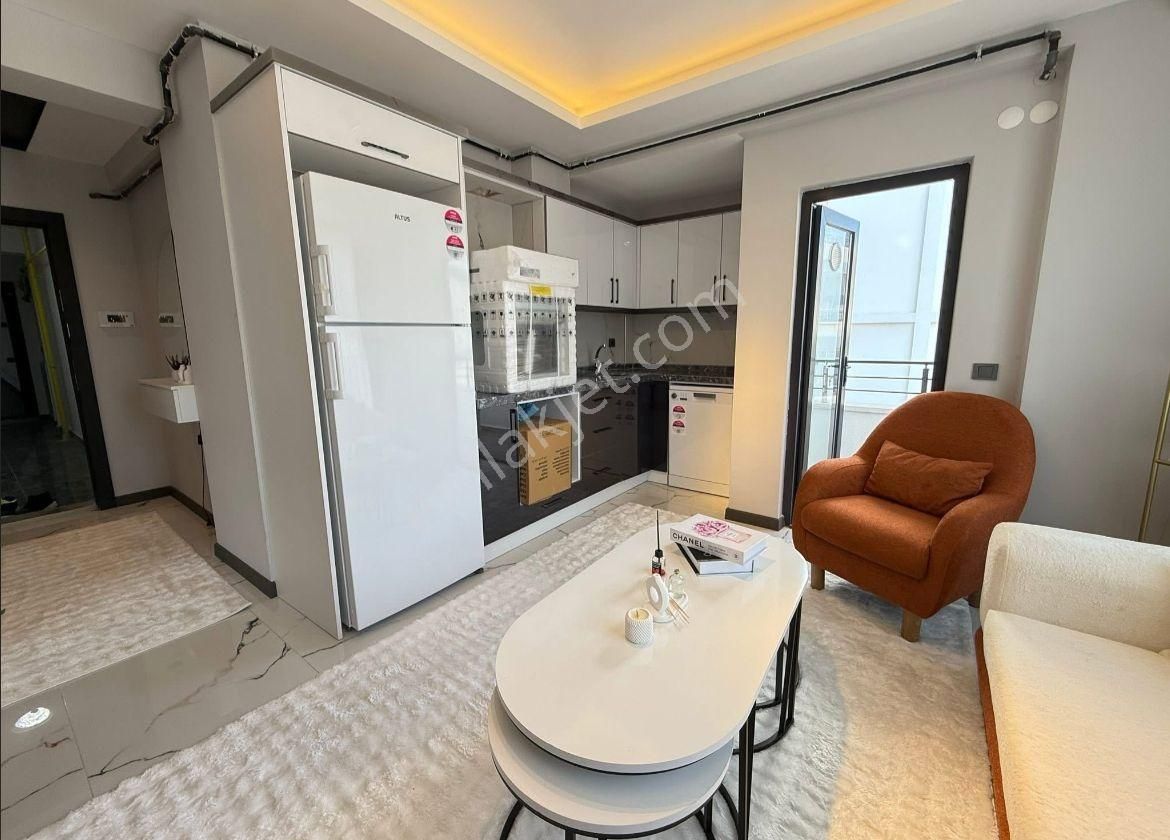 Lüks Tasarımlı Yatırımlık Ve Oturumluk Satılık 1+1 - Görsel 11