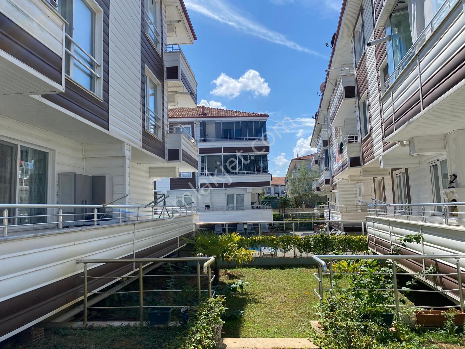Otel Tadında Tatil Keyfi...aqua Parklı Sitede 3.kat 1+1 - Görsel 9