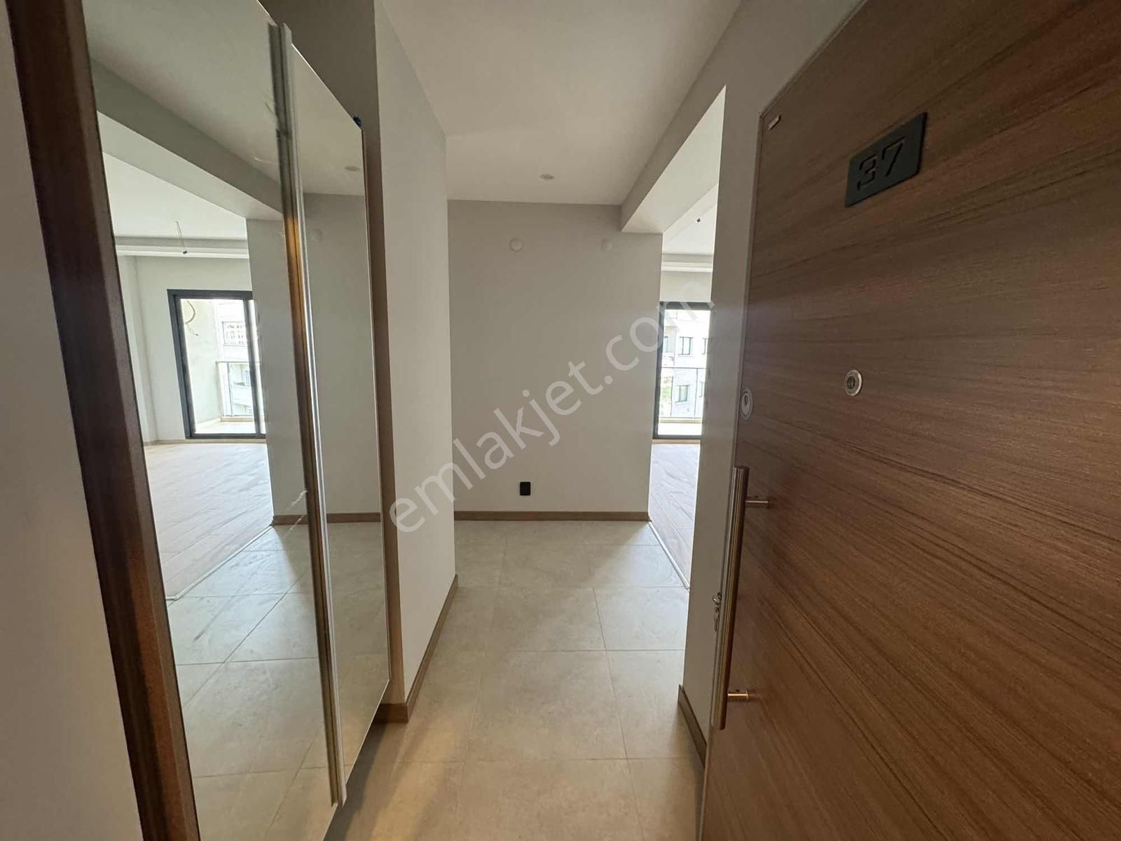 Torbalı Da Havuzlu Güvenlikli Sitede Kiralık 2+1 Daire - Görsel 27