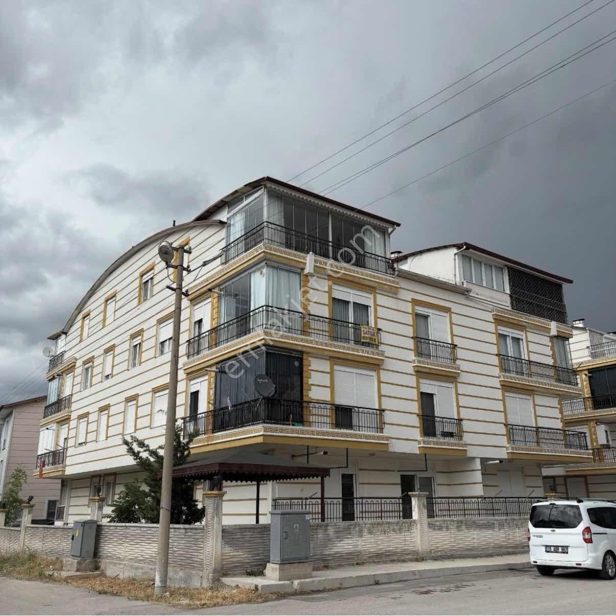 İnal Emlaktan Site İçerisinde Satılık 6+1 Lüks Dubleks Daire