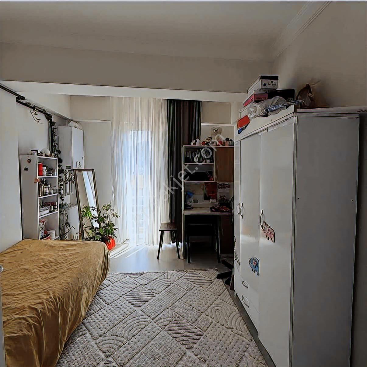 İnal Emlaktan Merkezde Eşyalı Kiracılı Satılık 1+1 50 M2 Daire - Görsel 5