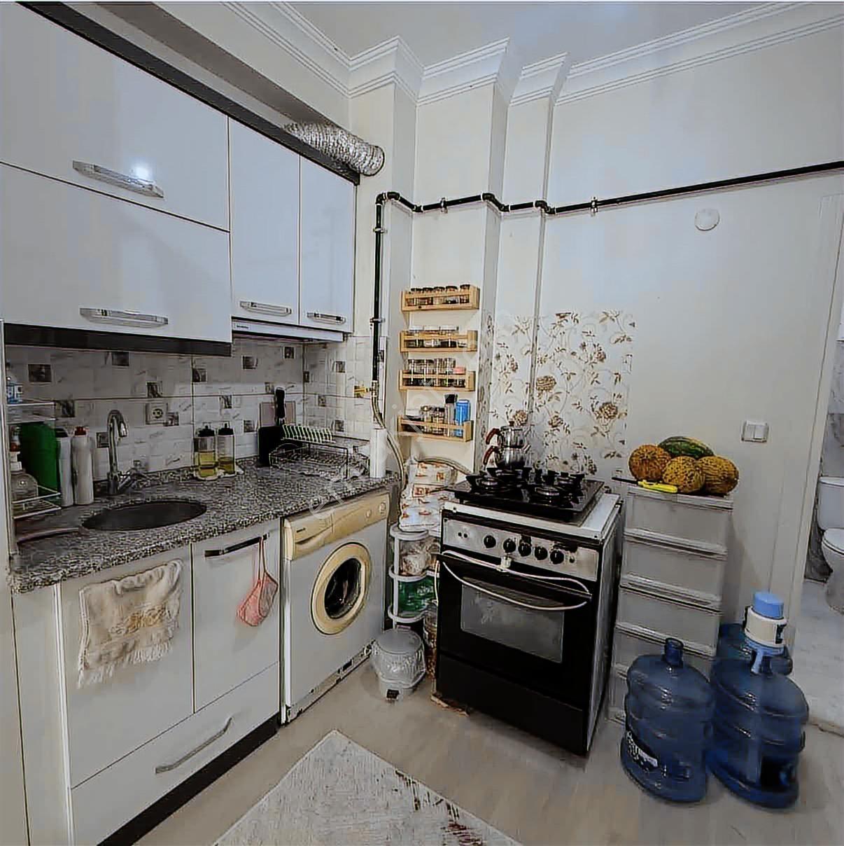 İnal Emlaktan Merkezde Eşyalı Kiracılı Satılık 1+1 50 M2 Daire - Görsel 9