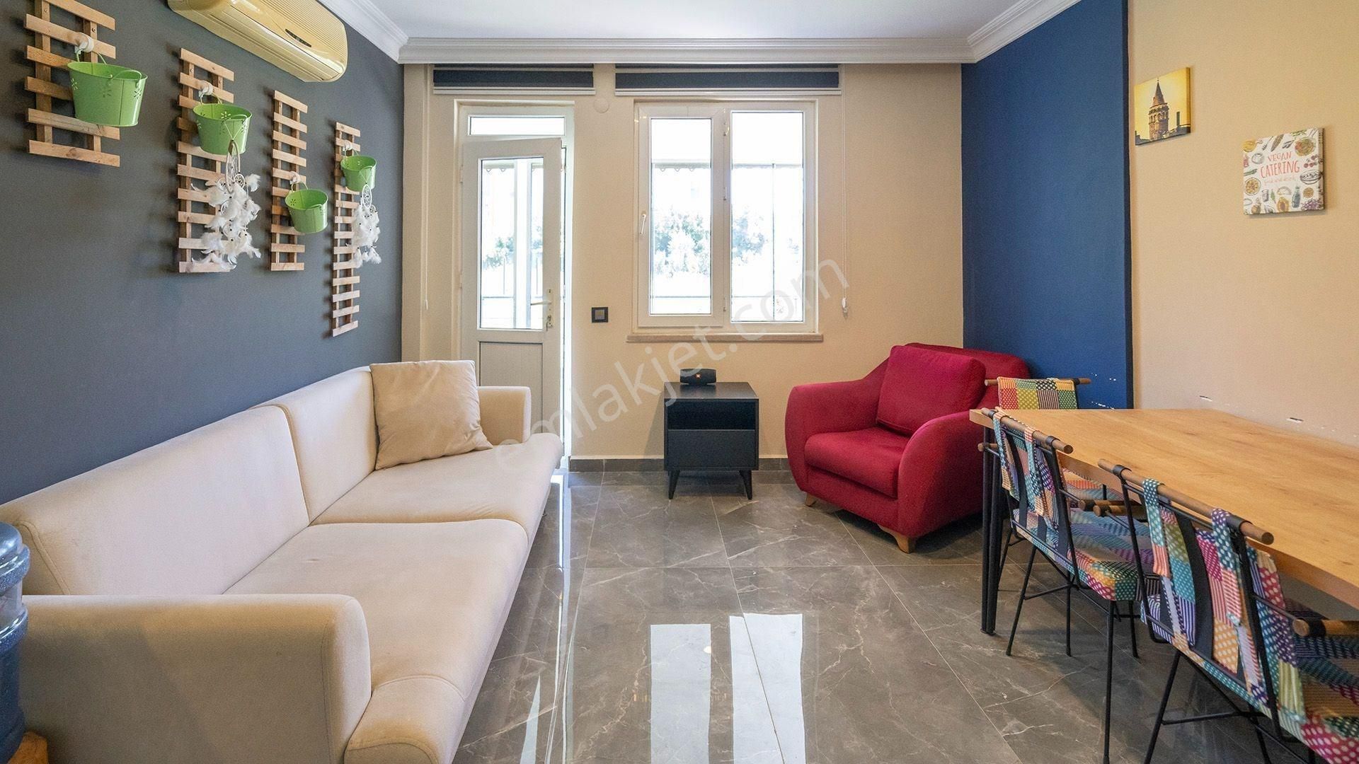 Alanya / Oba Göl’de Satılık 1+1 Eşyalı Daire – Denize 300 M