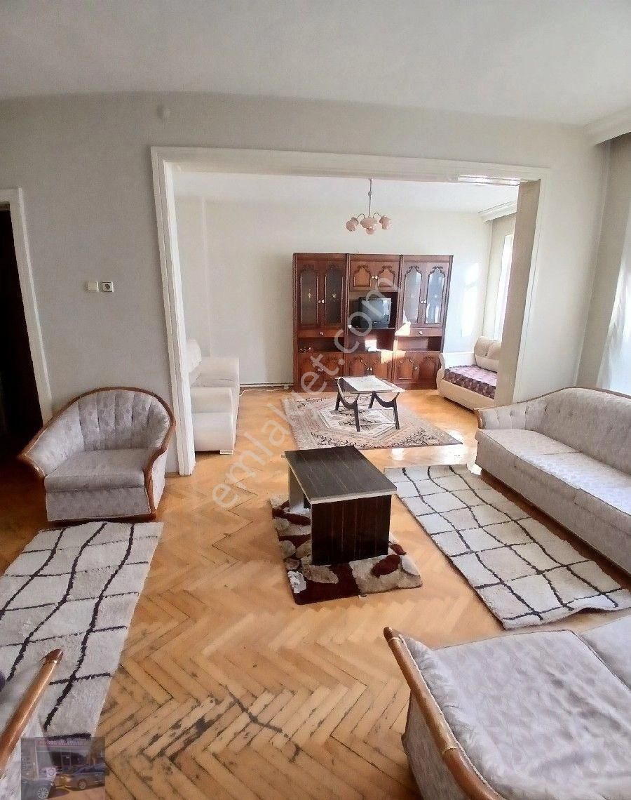 Çarşı Merkezde Eşyalı Kiralık Daire - Görsel 4