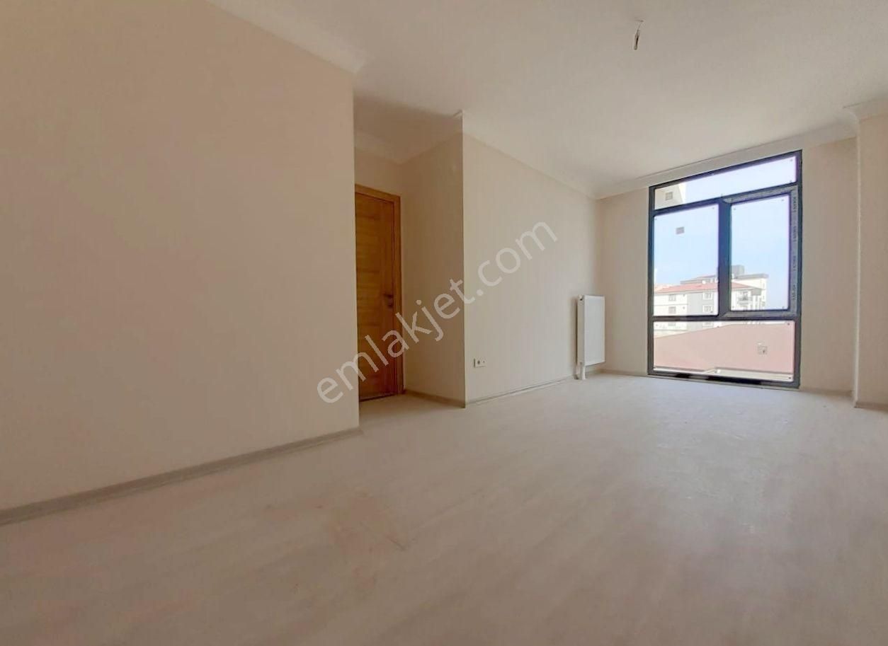 Mertcan'dan Havuzlu Güvenlikli Sitede Ara Kat 2+1 Daire - Görsel 7