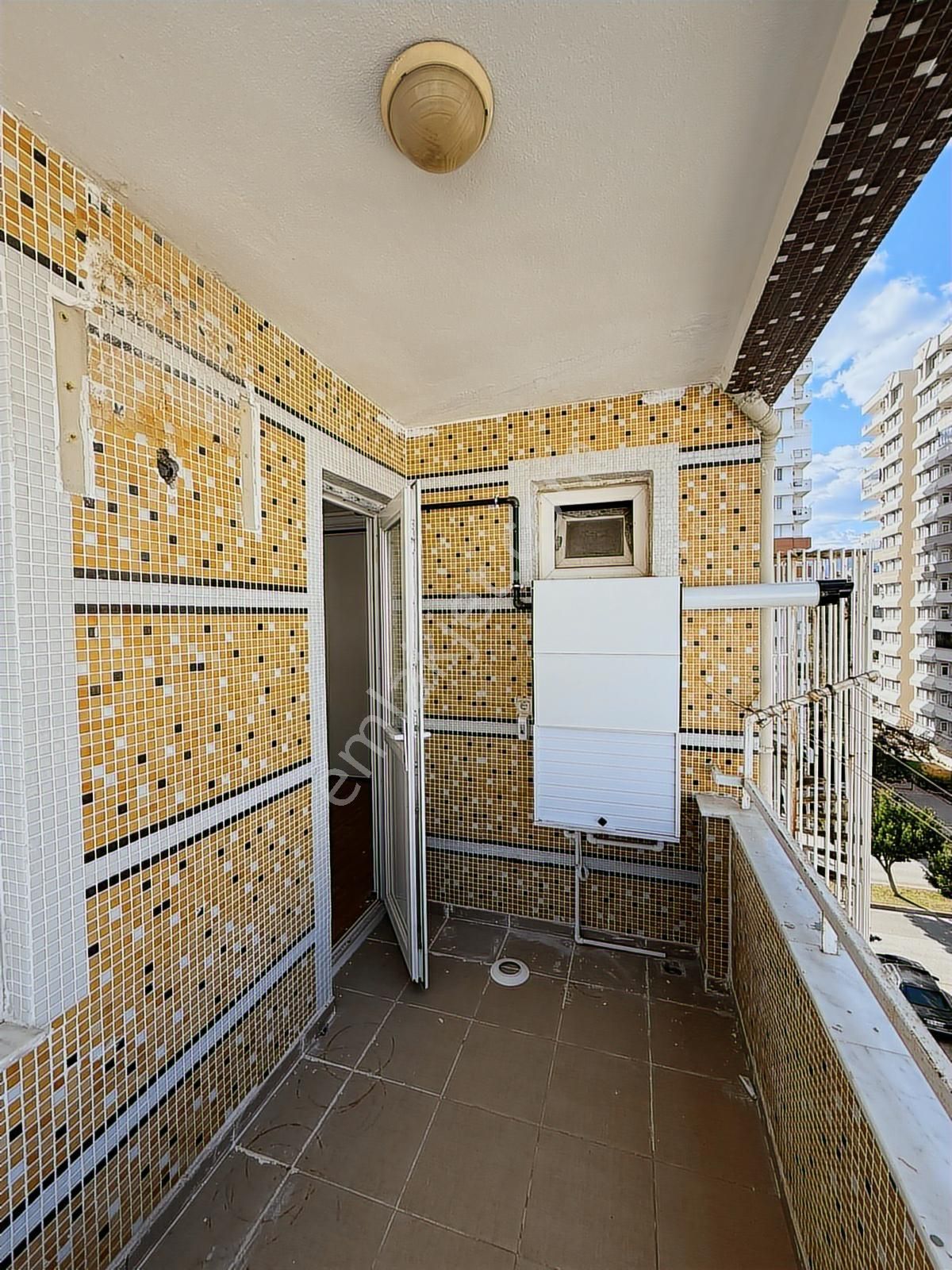 Uncalı'da Merkezi Konumda Çok Keyifli 4+1 Çatı Dubleksi - Görsel 10