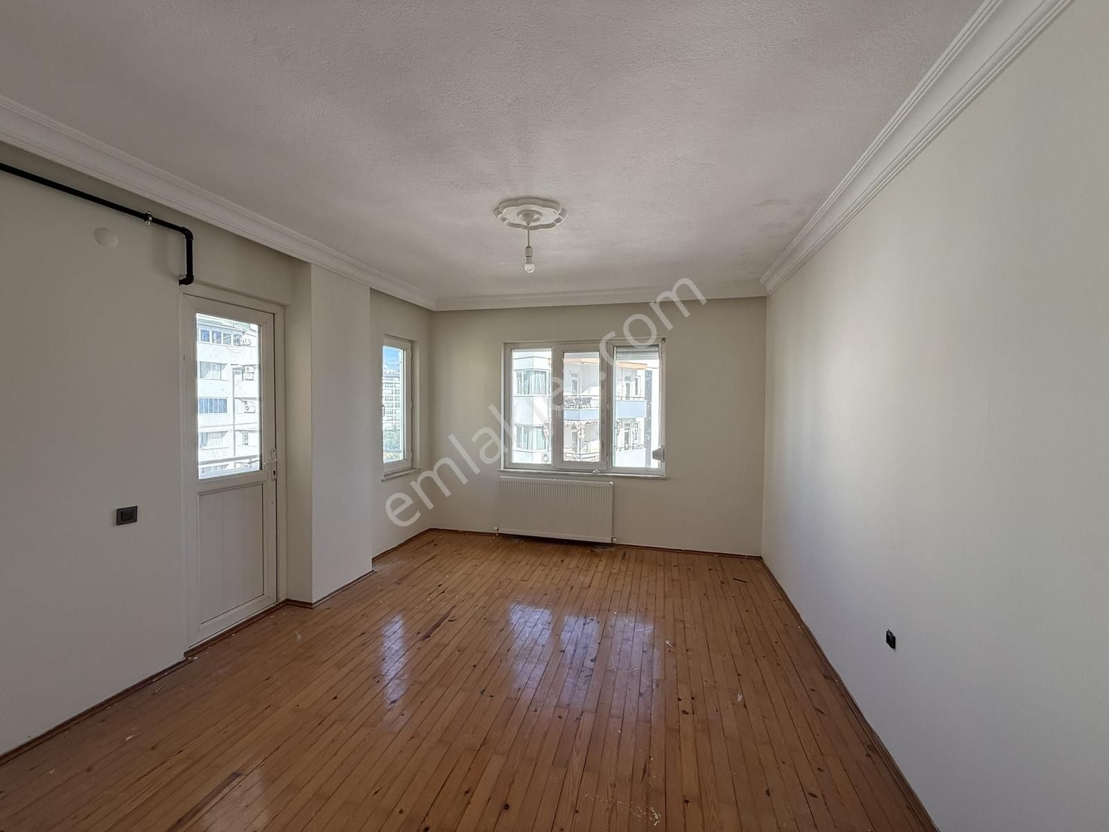 Uncalı'da Merkezi Konumda Çok Keyifli 4+1 Çatı Dubleksi - Görsel 15