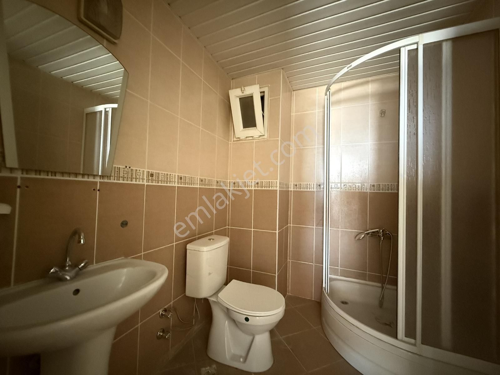 Uncalı'da Merkezi Konumda Çok Keyifli 4+1 Çatı Dubleksi - Görsel 16