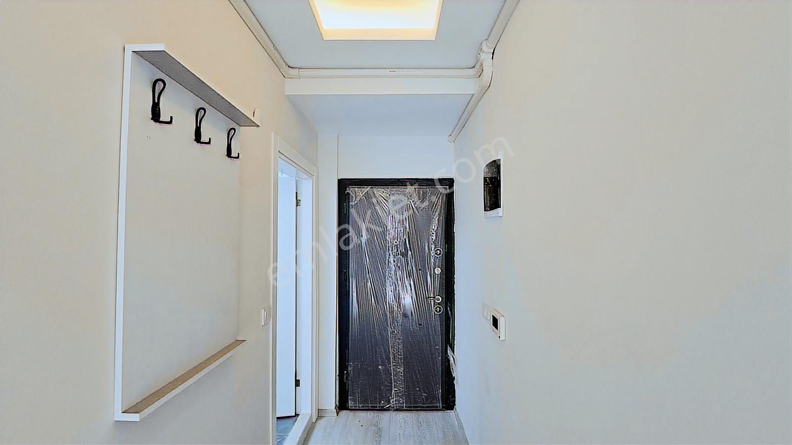 Kuşadası Merkezde Kiralık 1+1 Daire - Görsel 8