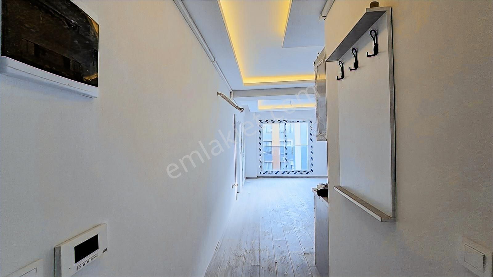 Kuşadası Merkezde Kiralık 1+1 Daire - Görsel 11
