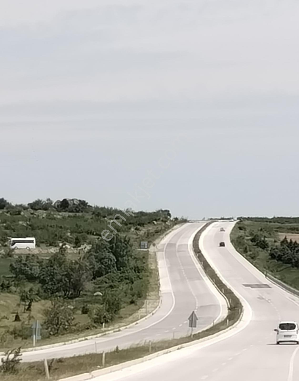 Çiftlik İçin Harika Konum Resmi Yol Cepheli Müstakil Tapu 4530 M