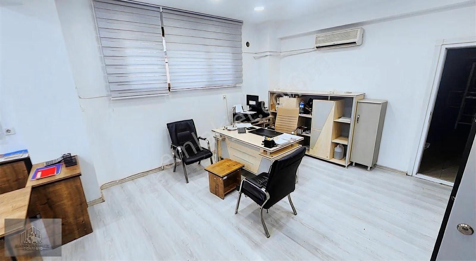 Sulyapıdan Meydana Yakın 1200 M2 Giriş Depolama Ve İmalata Uygun - Görsel 9