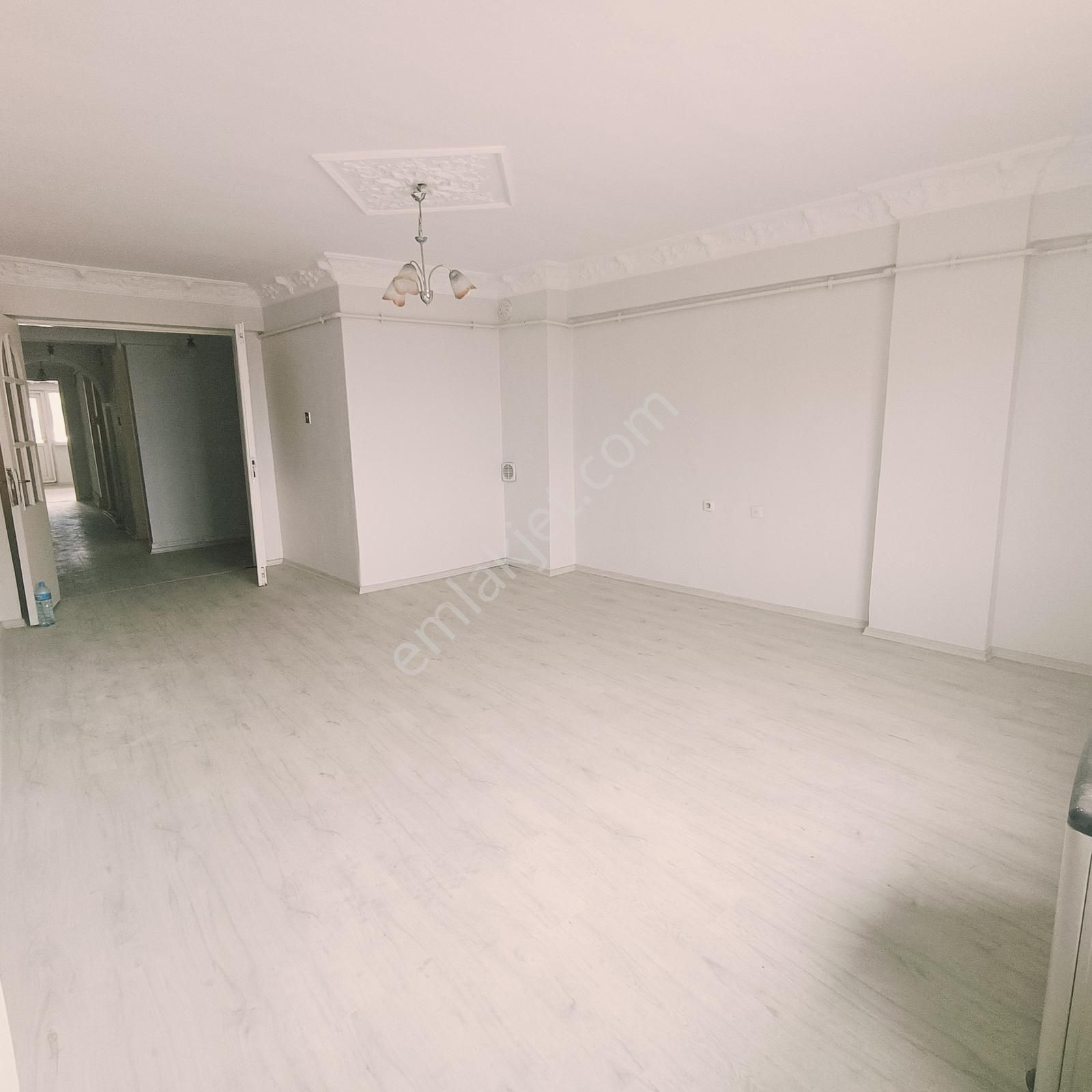 Remax Advantage'den Metroya Yürüme Mesafesinde Satılık Daire - Görsel 6