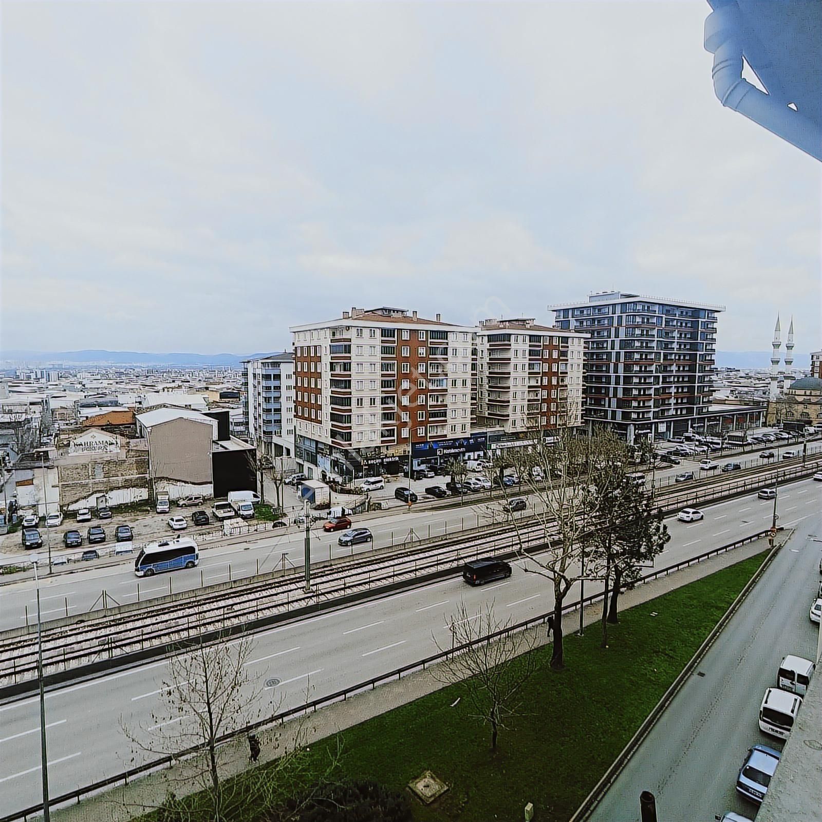 Remax Advantage'den Metroya Yürüme Mesafesinde Satılık Daire - Görsel 2