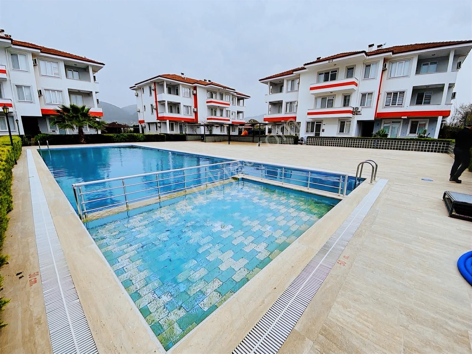 Dalaman Havuzlu Elit Sıtede Esyalı Satılık 2+1 Arakat Daire