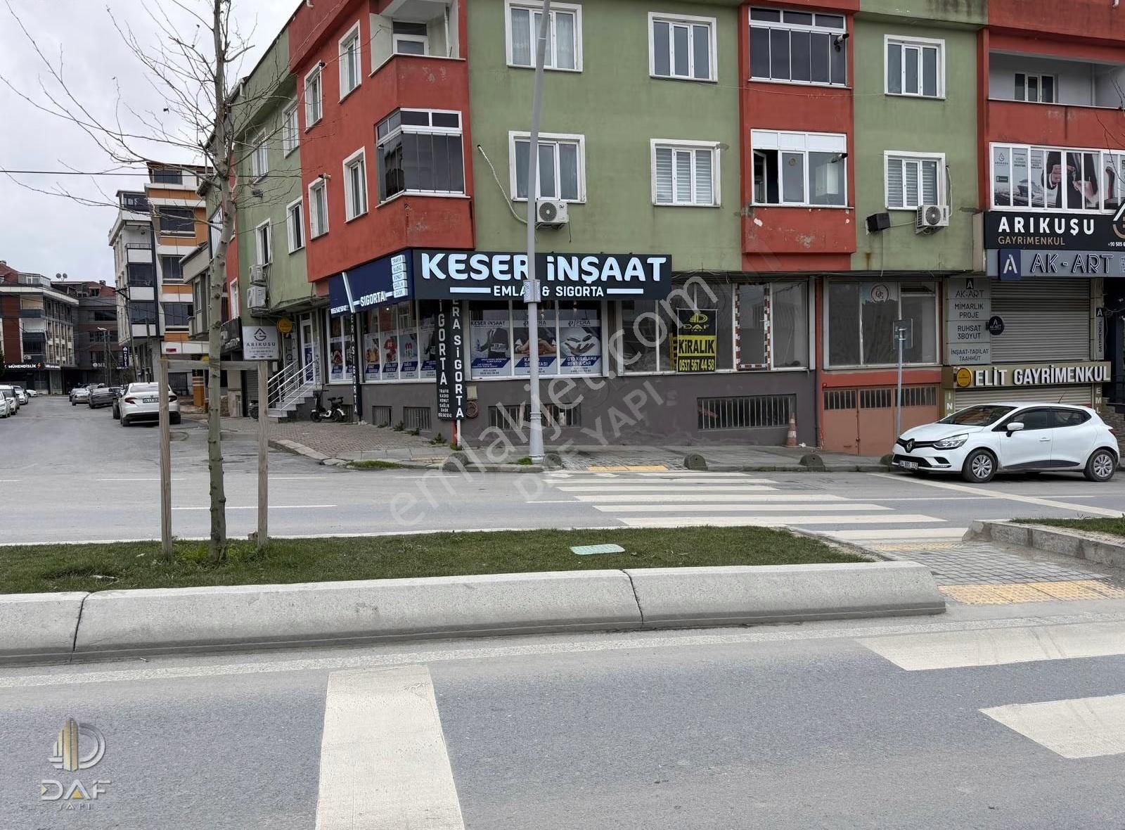 Arnavutköy Taşoluk'ta Belediye Yanı Satılık Dükkan - Görsel 3